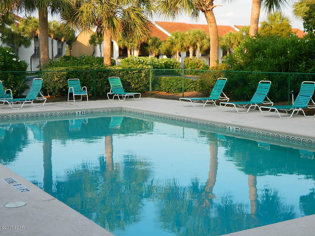 Edgewater Golf Villas V-A - Residential