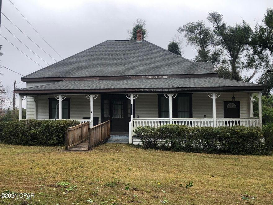 Southern Style Classic located in Downtown part of Marianna.  Large sweet tea front porch, 2 bedrooms 2 baths ( could easily be used as a 3 or 4 bedroom). High ceilings a large rooms makes this a charm.  Home has a separate office with separate entrance.  Lot of things can be done here. Home is located just around the corner from Chipola College but convenient to all other schools and Hospital. Don't delay on this one.