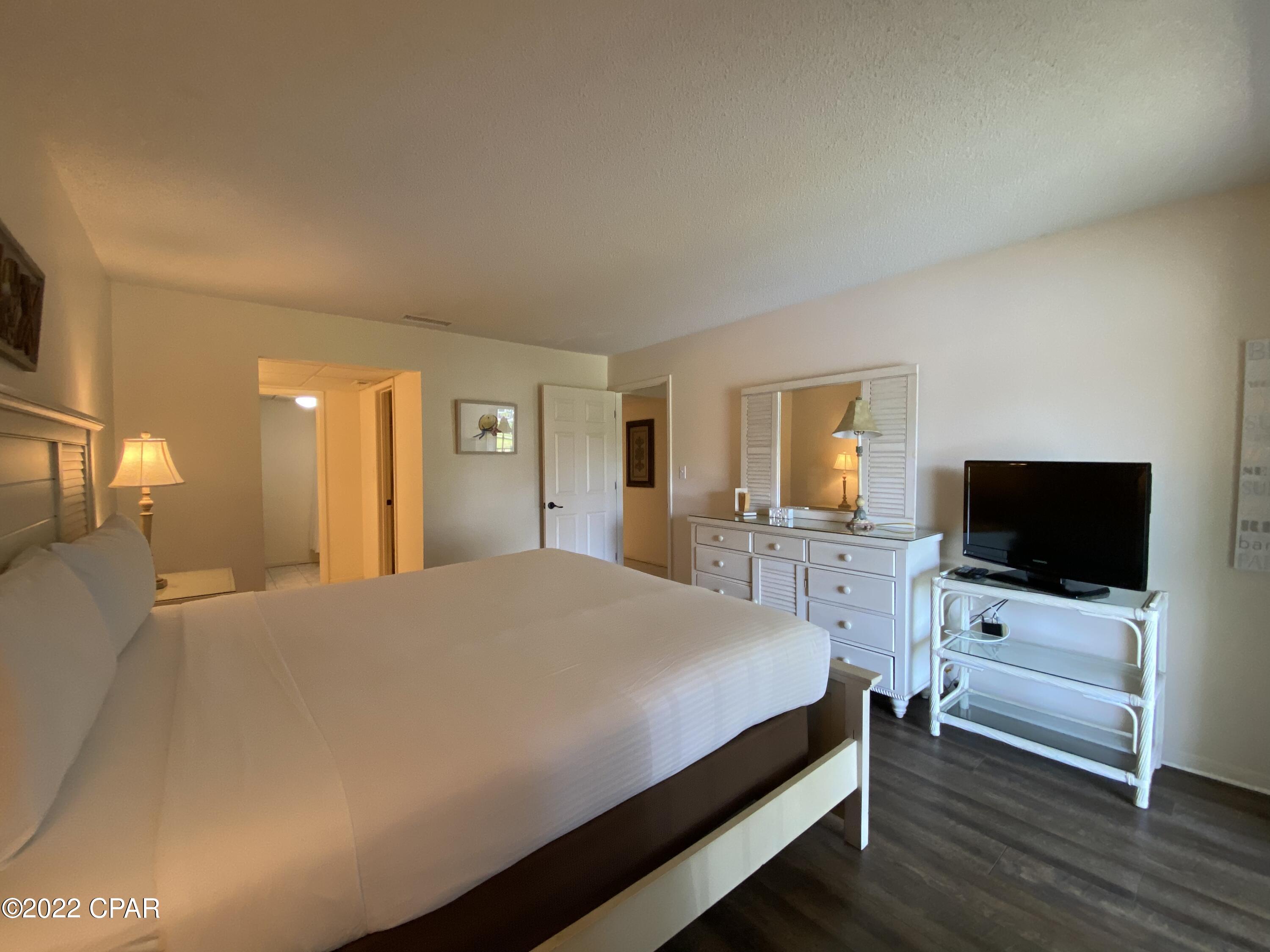 Edgewater Golf Villas V-C - Residential