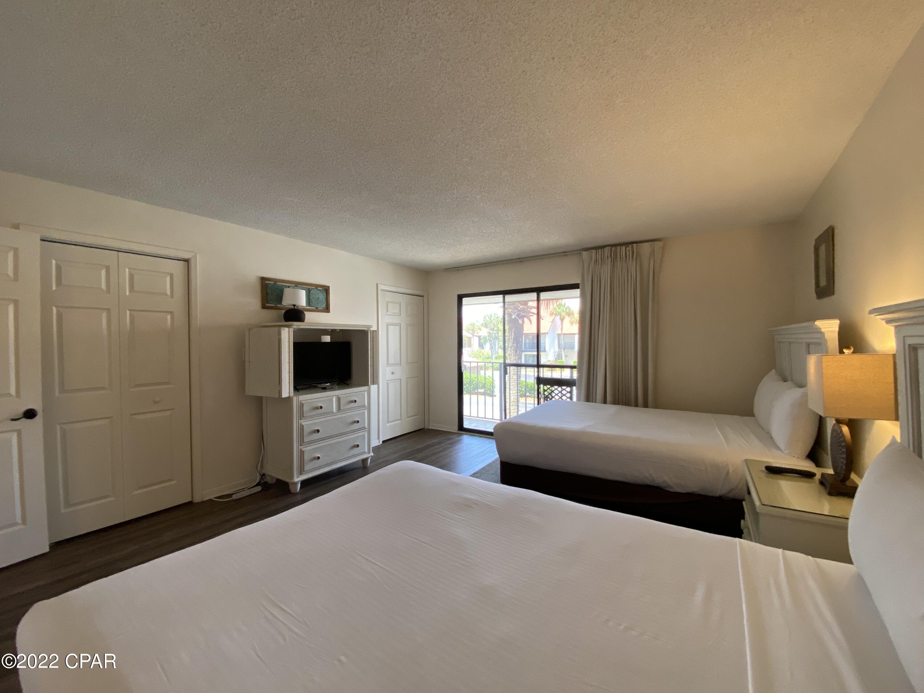 Edgewater Golf Villas V-C - Residential