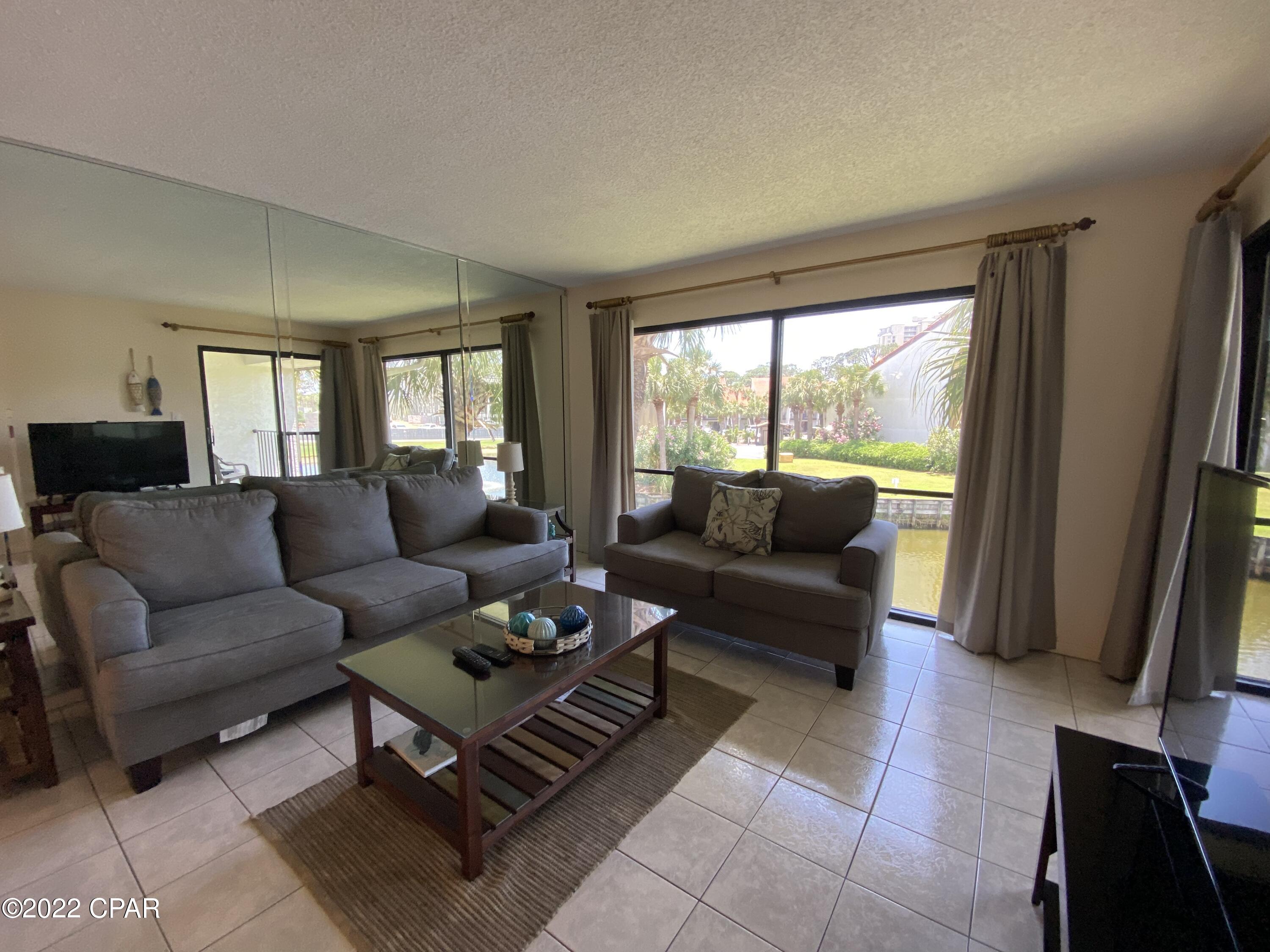 Edgewater Golf Villas V-C - Residential