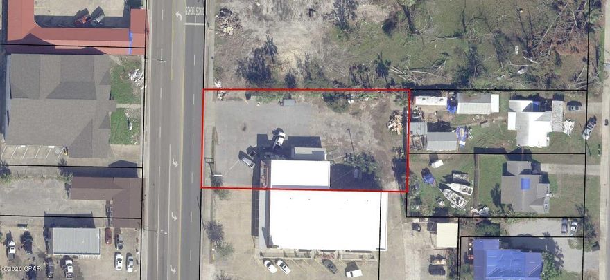 THIS WELL KNOWN BUILDING HOUSED SMITH'S PHARMACY FOR MANY YEARS.  LOTS OF PARKING AND ALLEY ACCESS MAKES THIS A VERY DESIRABLE COMMERCIAL LOCATION IN THE HEART OF PANAMA CITY. HIGH TRAFFIC, EASY ACCESS, ON THE NORTH EAST CORNER OF 11TH AND HARRISON.  NEW ROOF AFTER HURRICANE, NEW GUTTERS. - BLANK SLATE, FINISH TO SUIT.