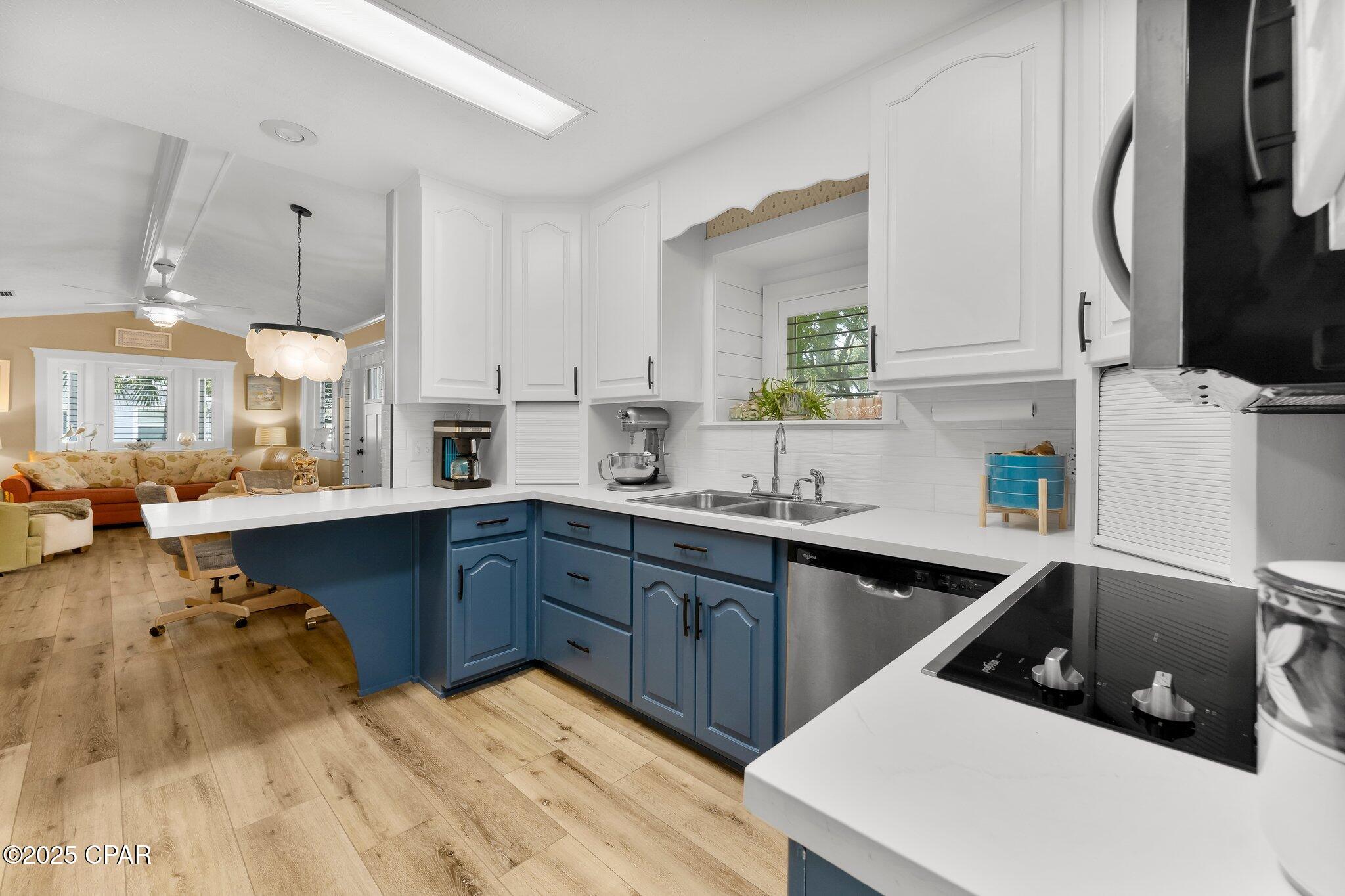 Venture Out Travel Trail - Residential