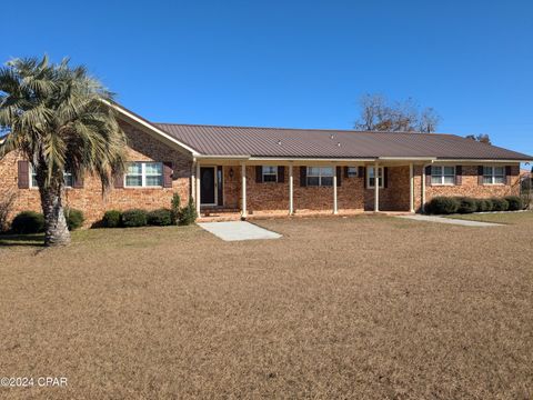 A home in Cottondale