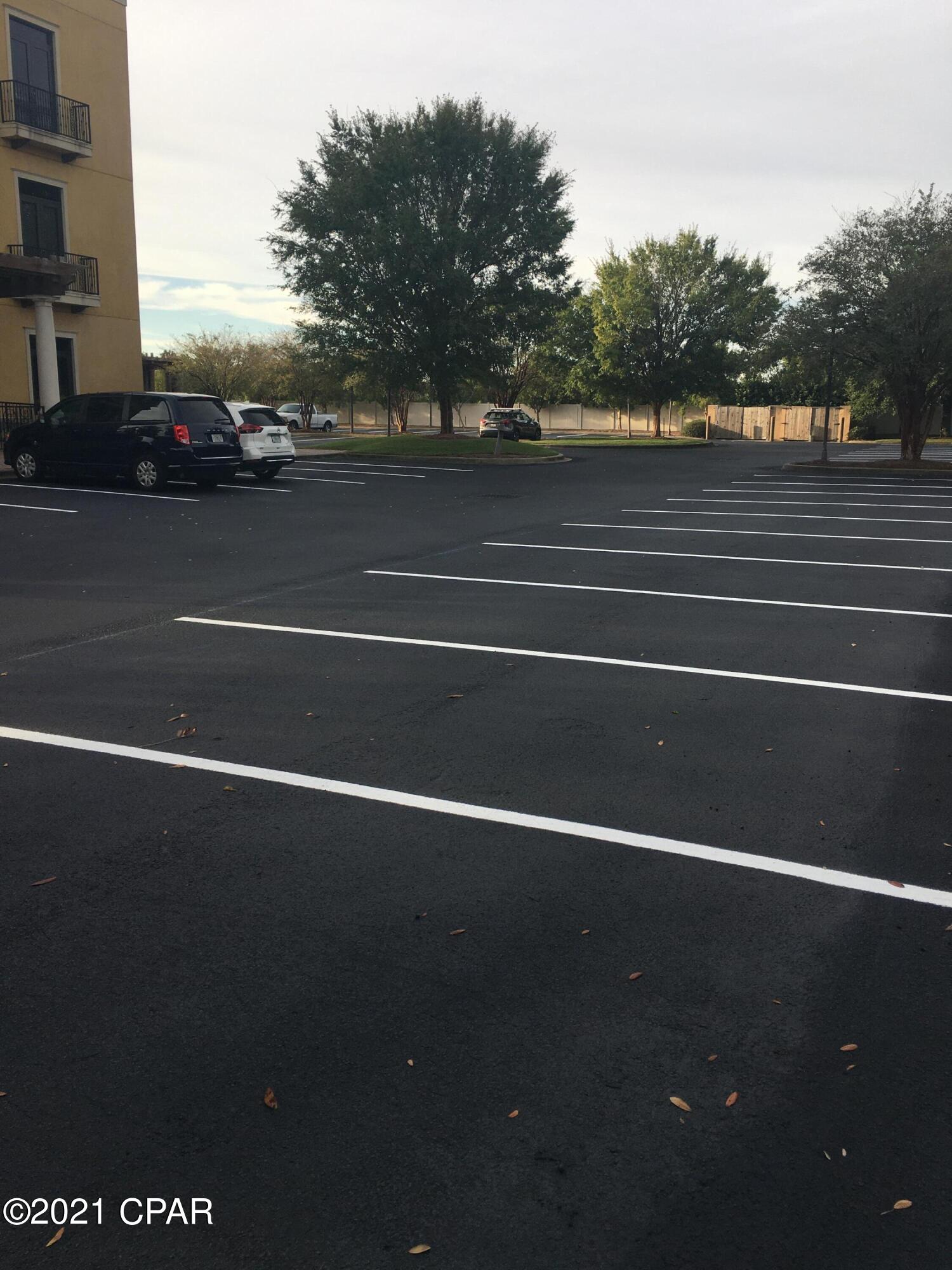 [No Recorded Subdiv] - Commercial Sale