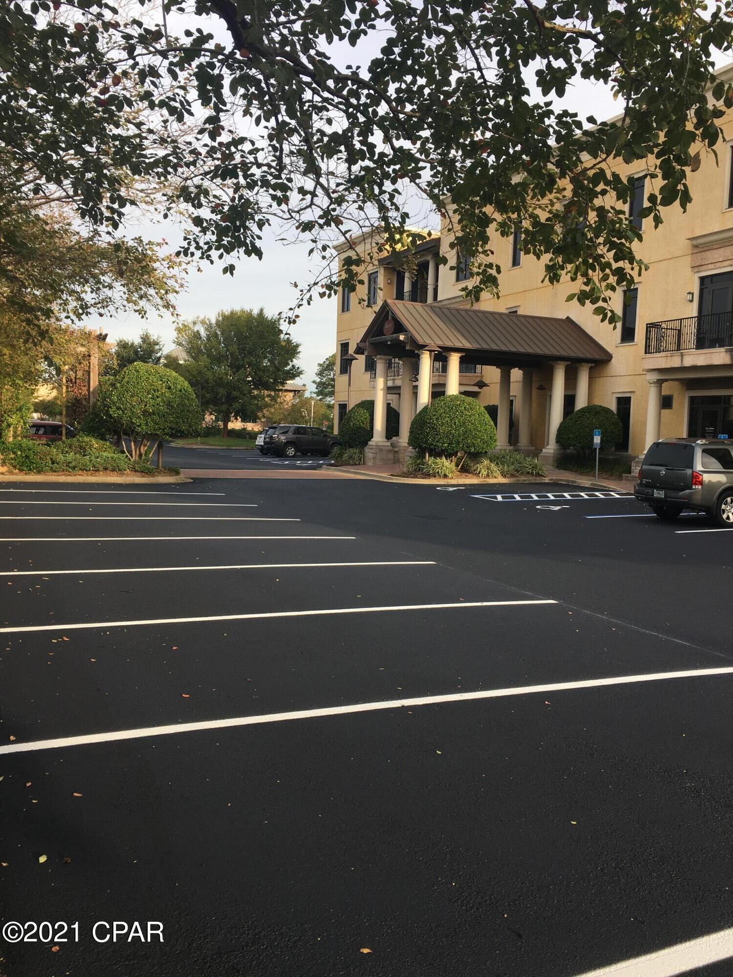 [No Recorded Subdiv] - Commercial Sale