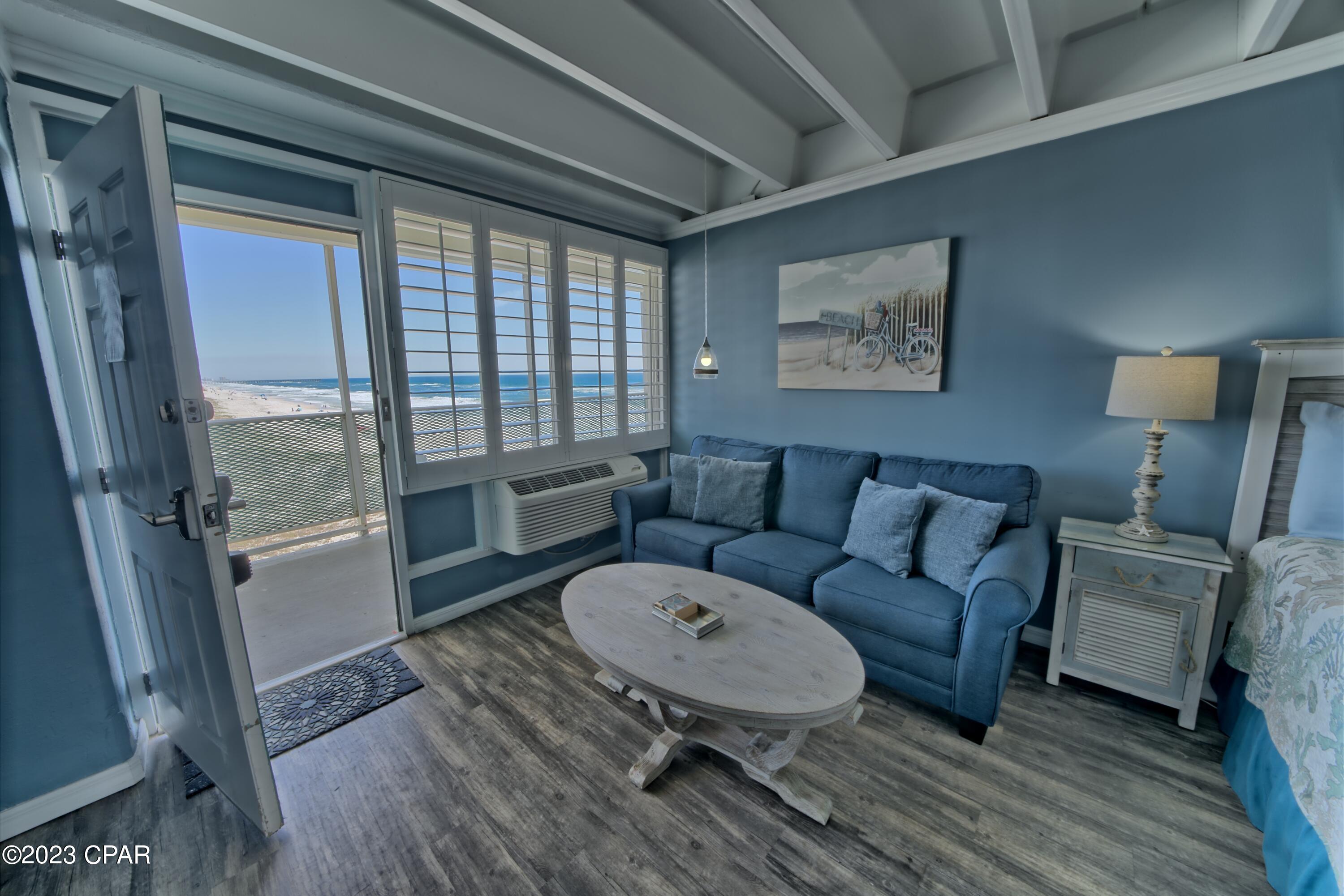 Fontainebleau Terrace - Residential