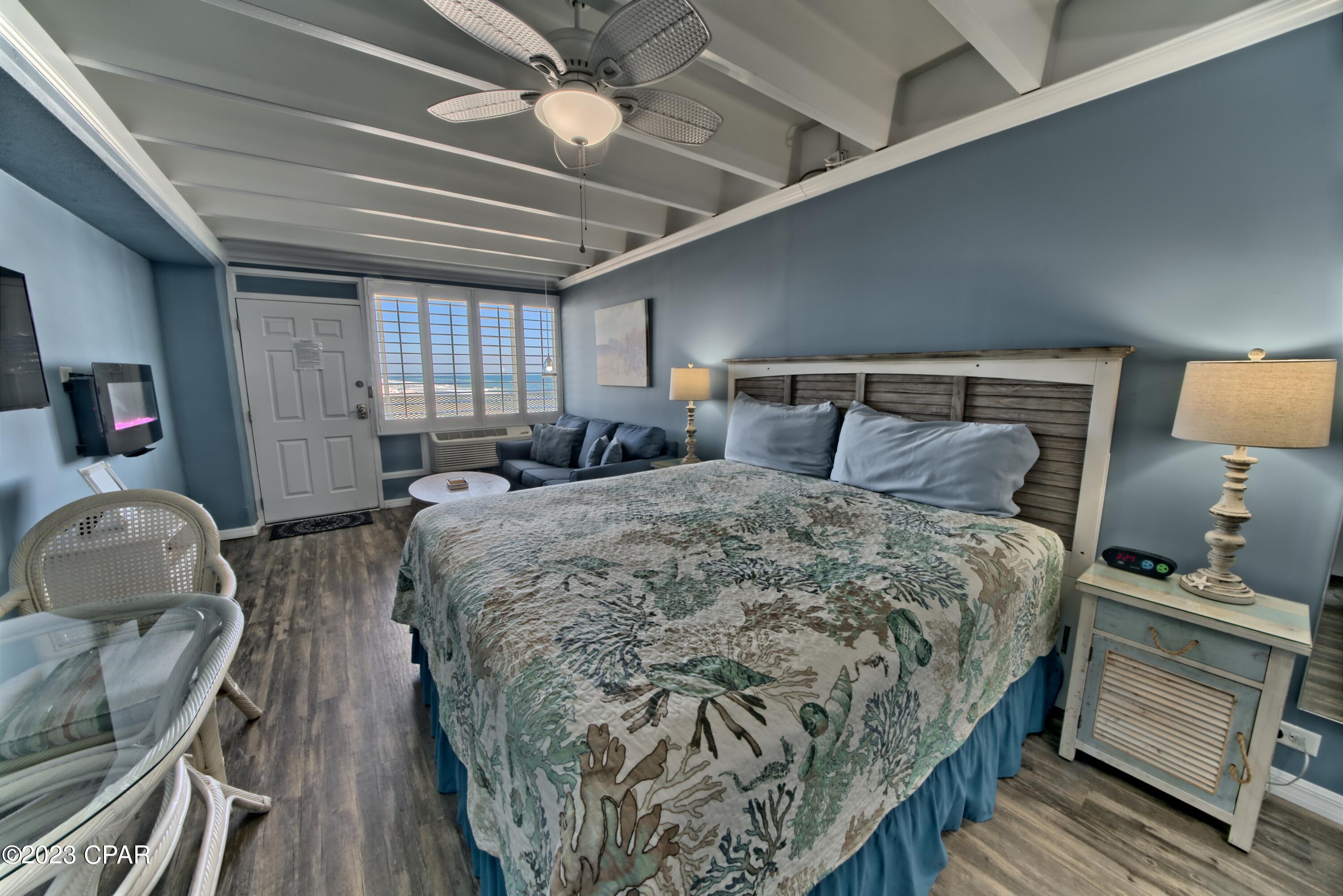 Fontainebleau Terrace - Residential