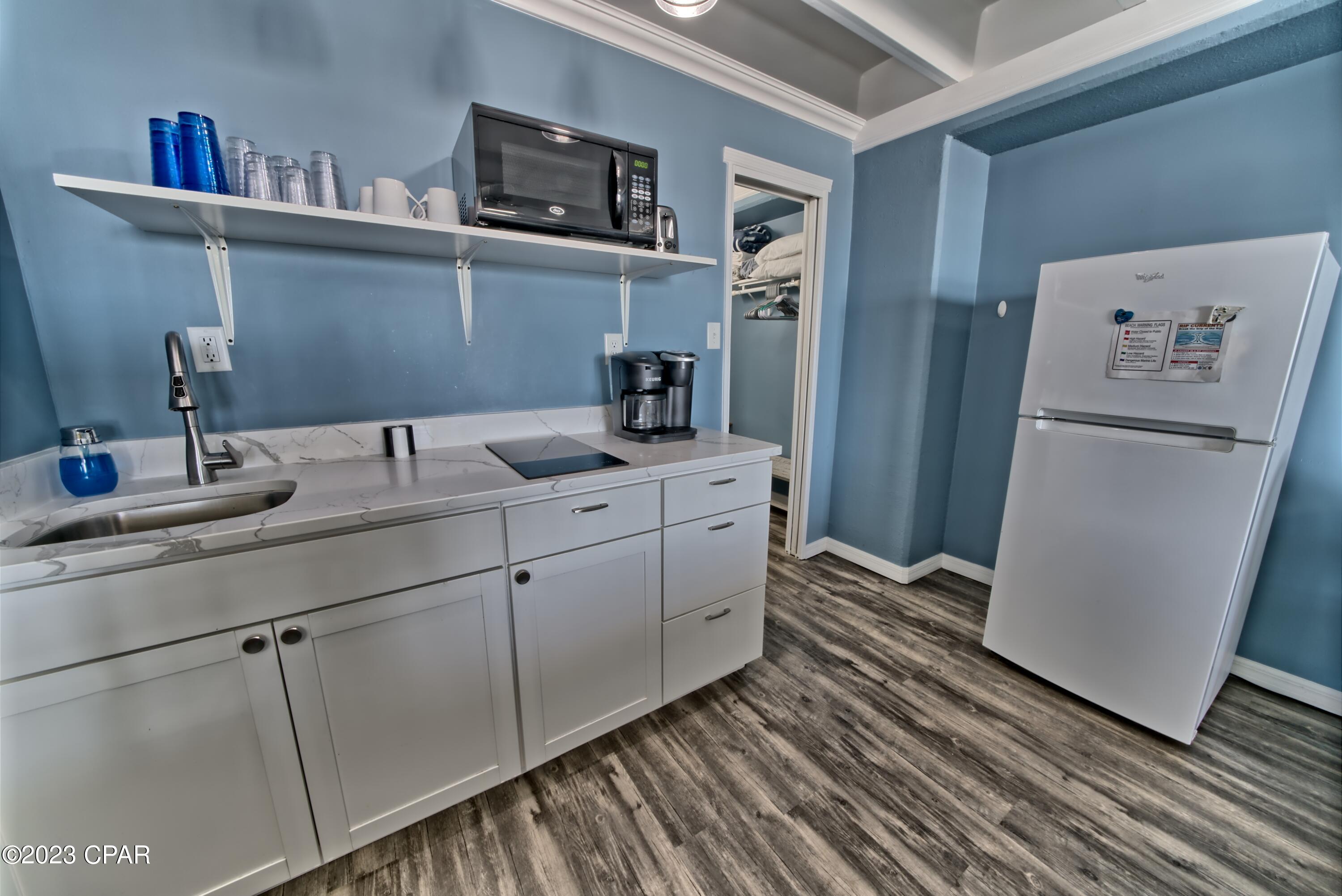 Fontainebleau Terrace - Residential