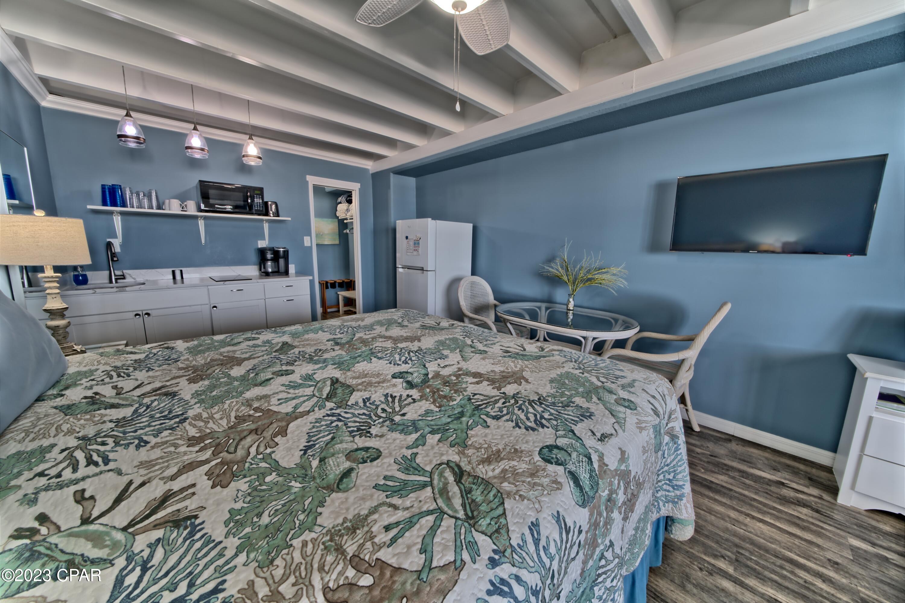 Fontainebleau Terrace - Residential