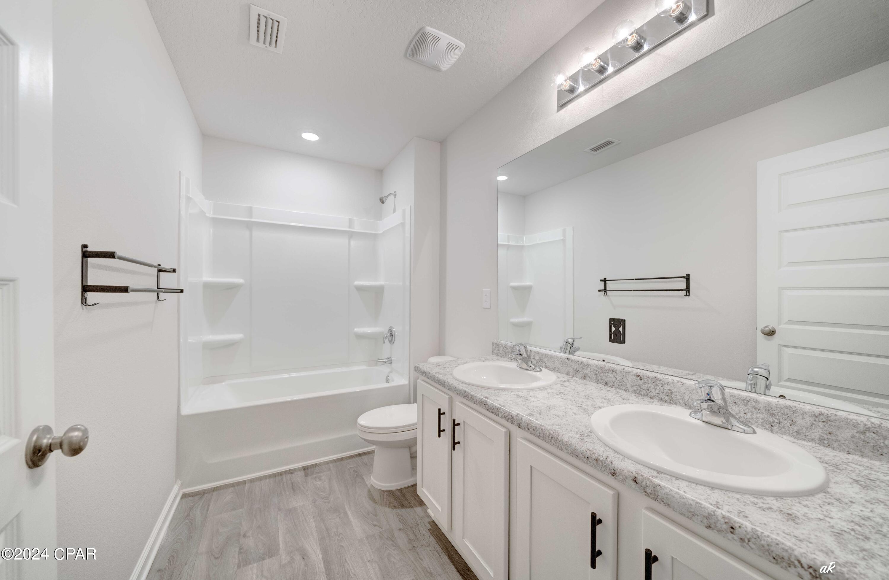 [No Recorded Subdiv] - Residential Lease