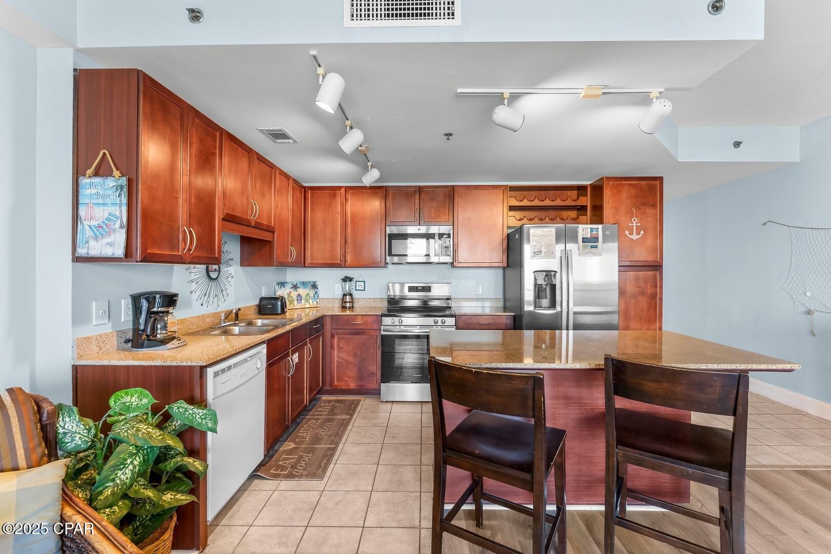 Laketown Wharf - Residential