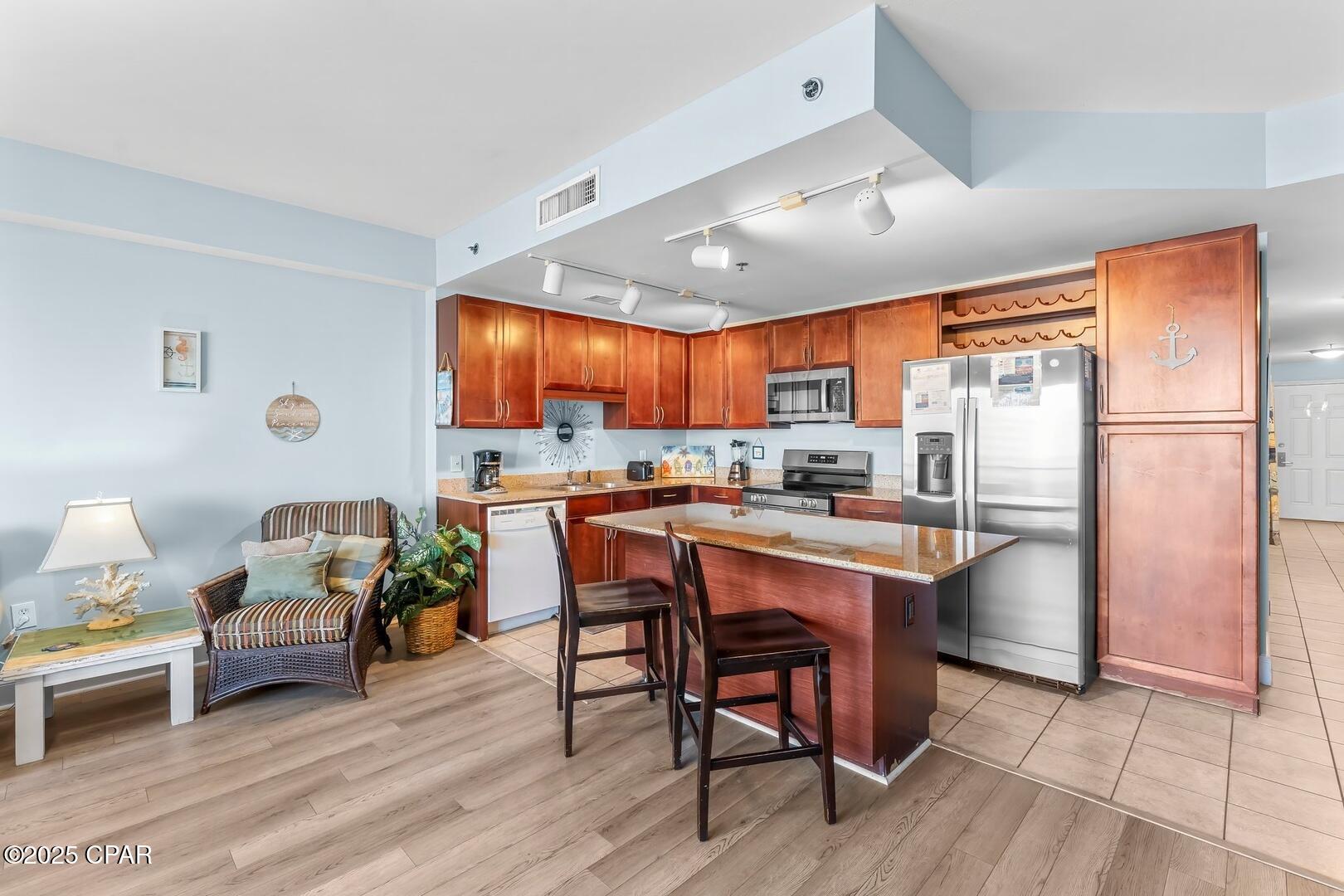 Laketown Wharf - Residential