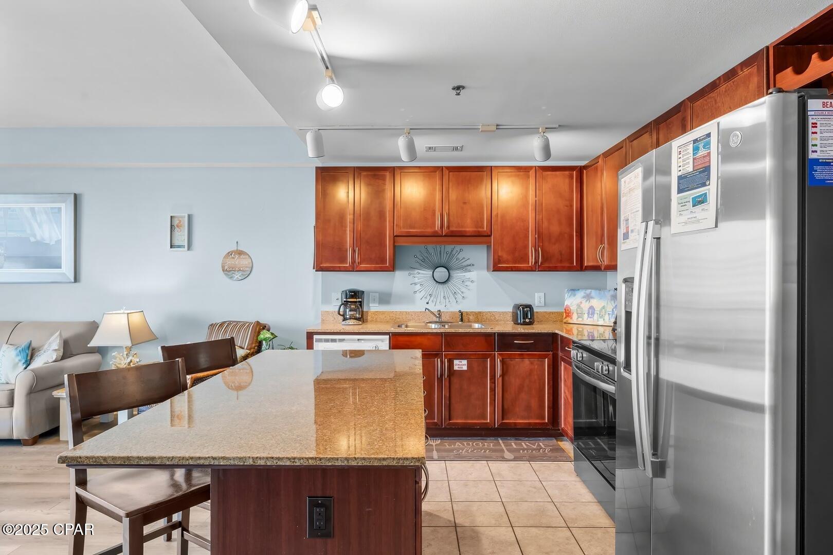 Laketown Wharf - Residential