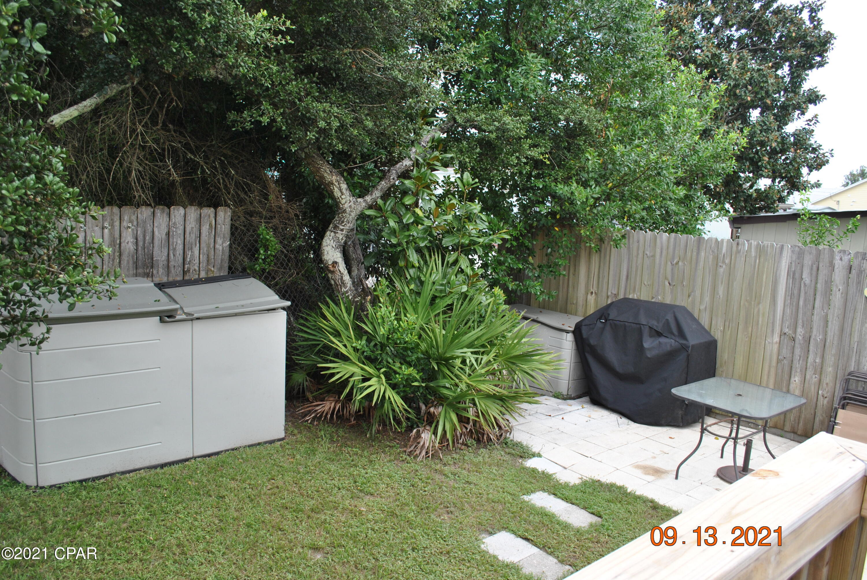 Laguna Beach Estates 7th Add - Residential