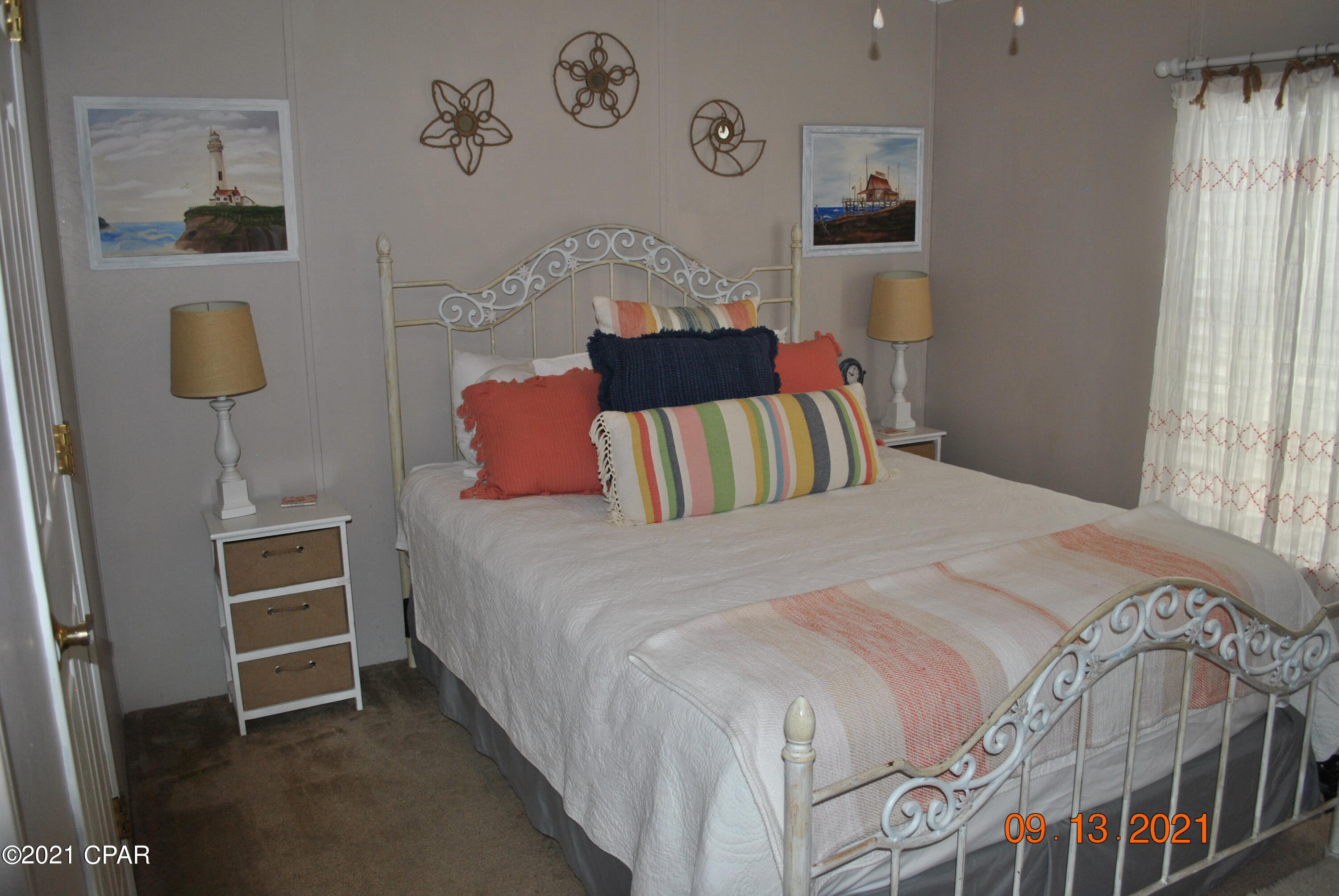 Laguna Beach Estates 7th Add - Residential