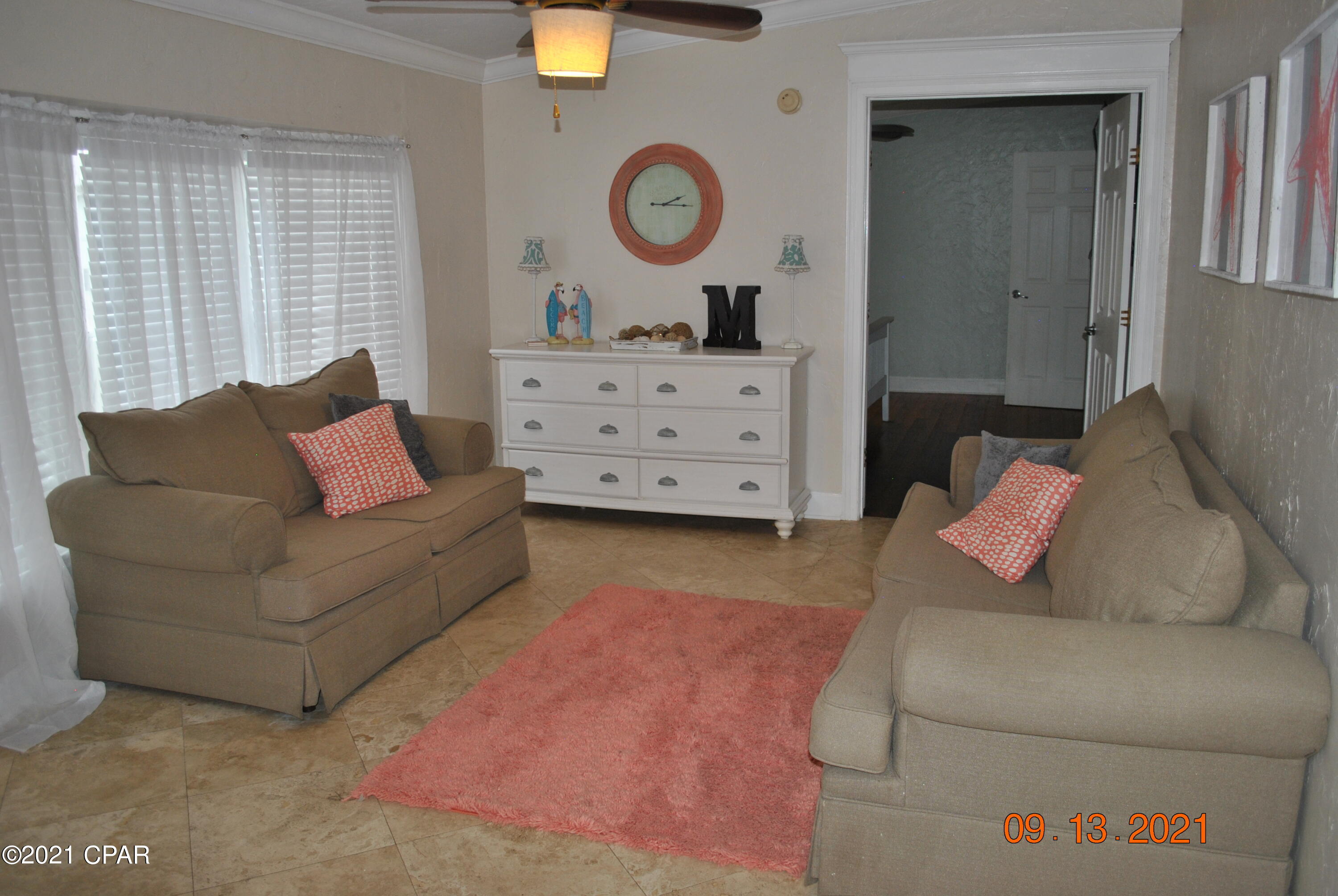 Laguna Beach Estates 7th Add - Residential