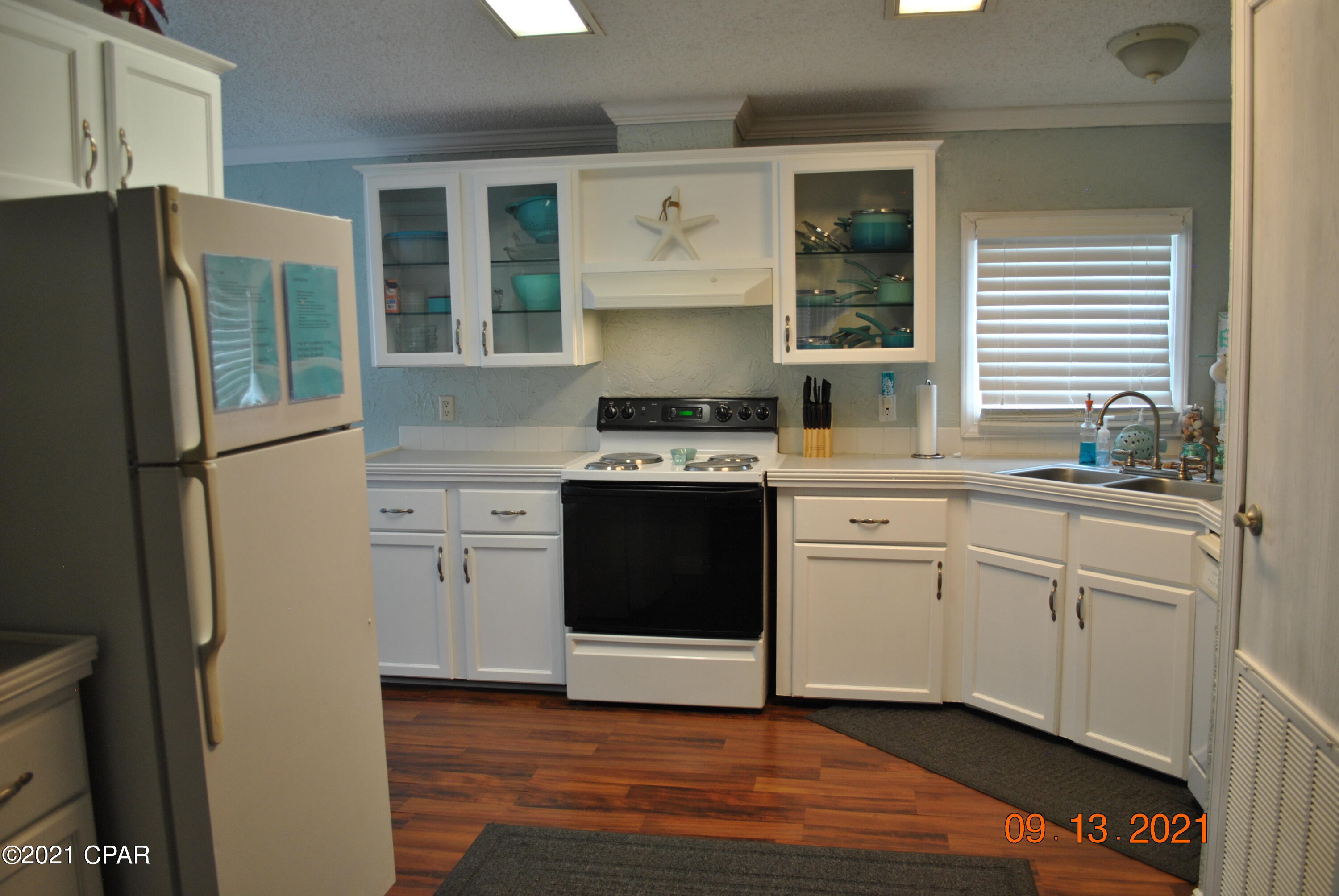 Laguna Beach Estates 7th Add - Residential