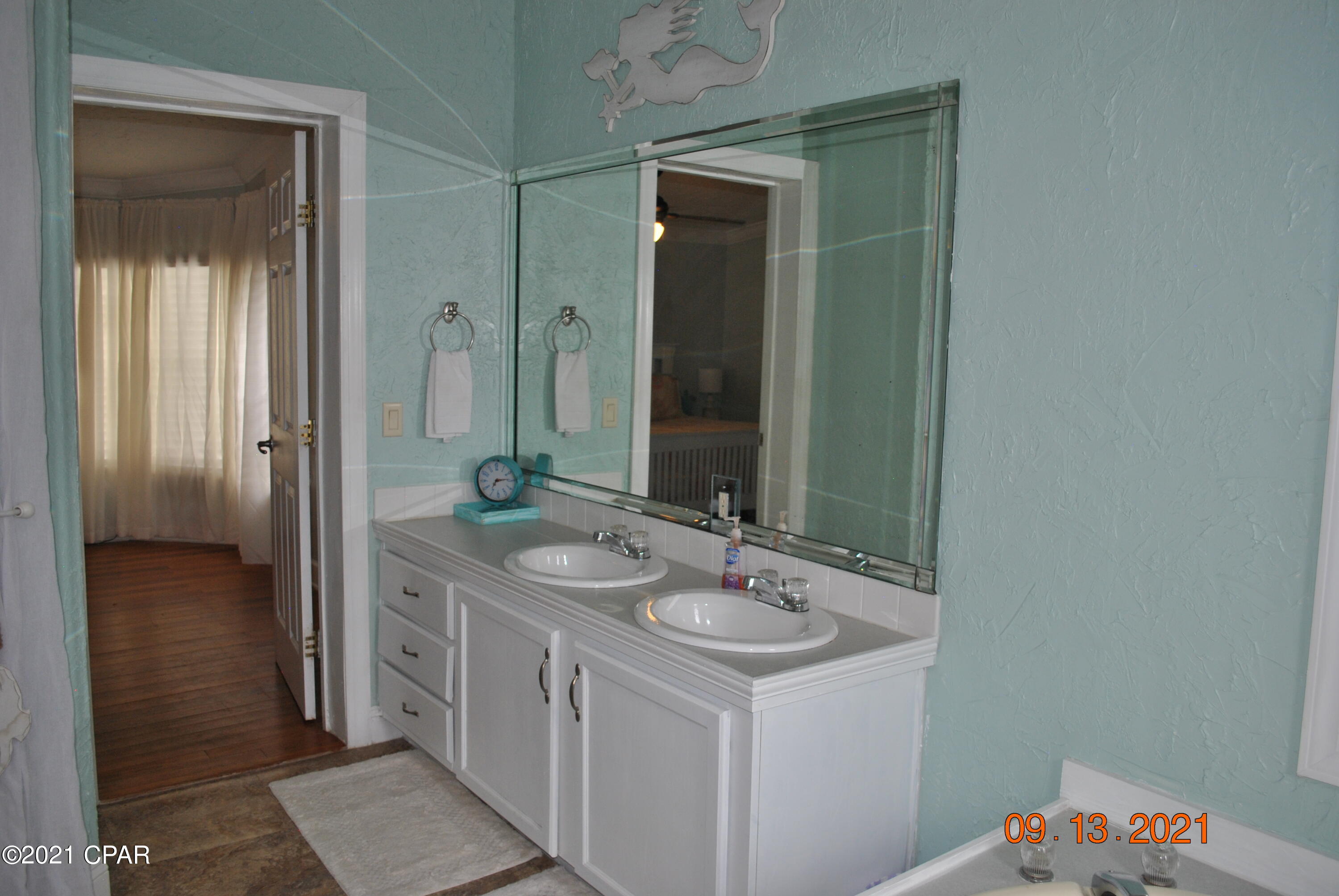 Laguna Beach Estates 7th Add - Residential