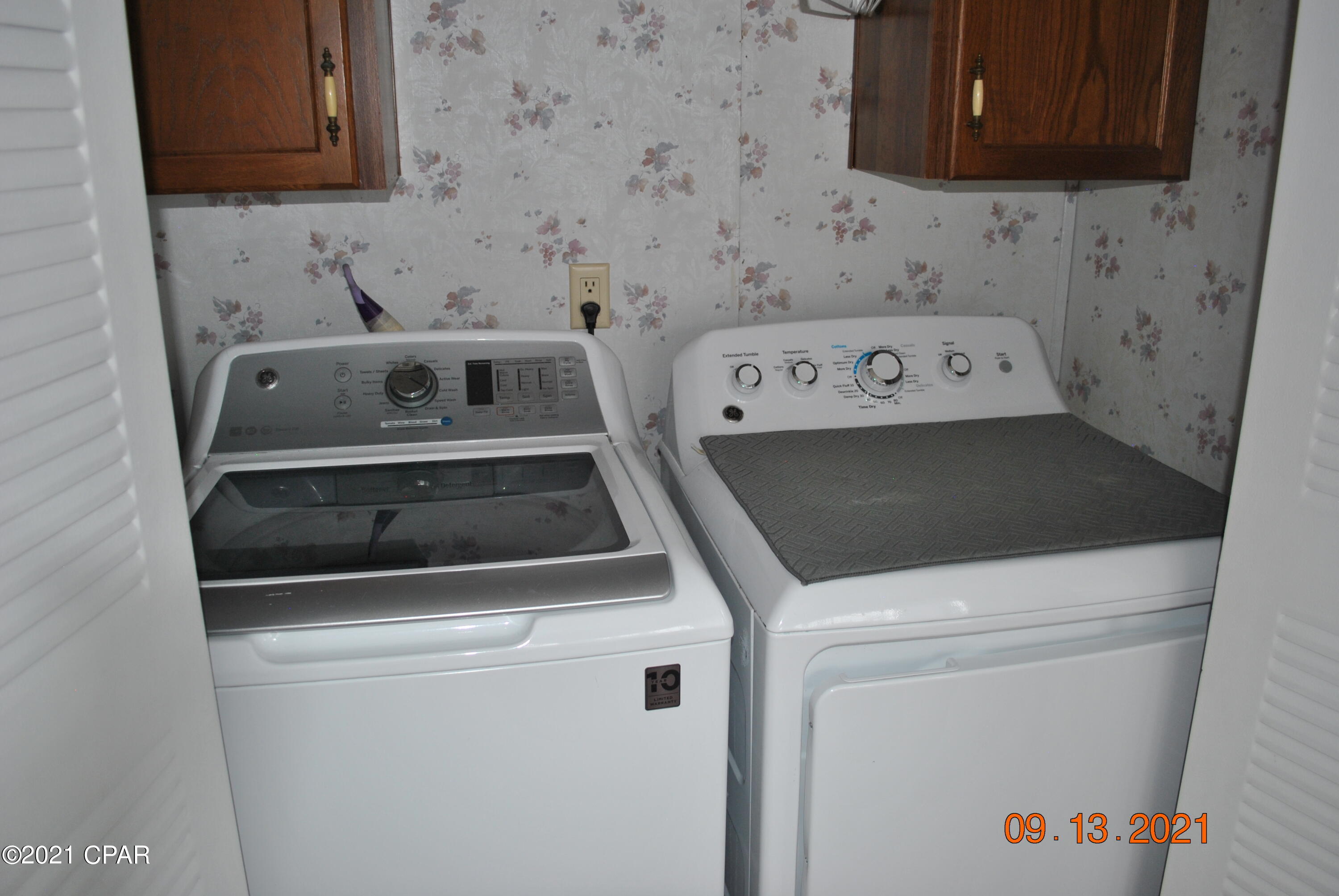 Laguna Beach Estates 7th Add - Residential