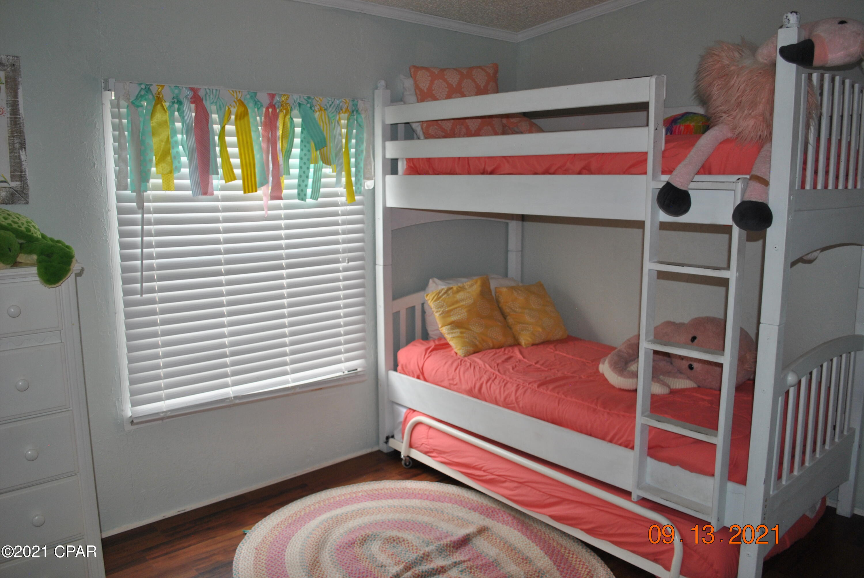 Laguna Beach Estates 7th Add - Residential