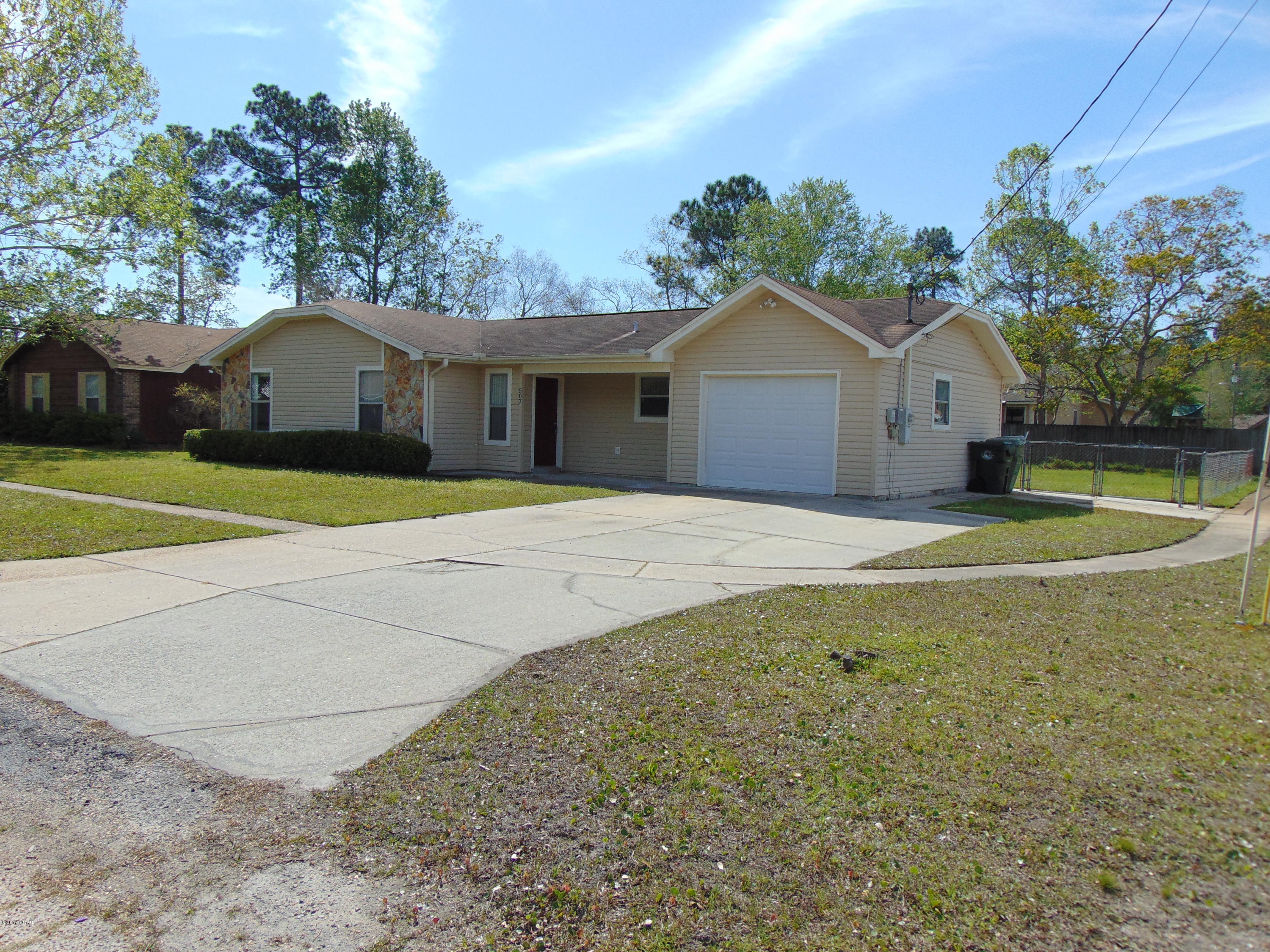 Pine Forest Est Ph 4 - Residential Lease