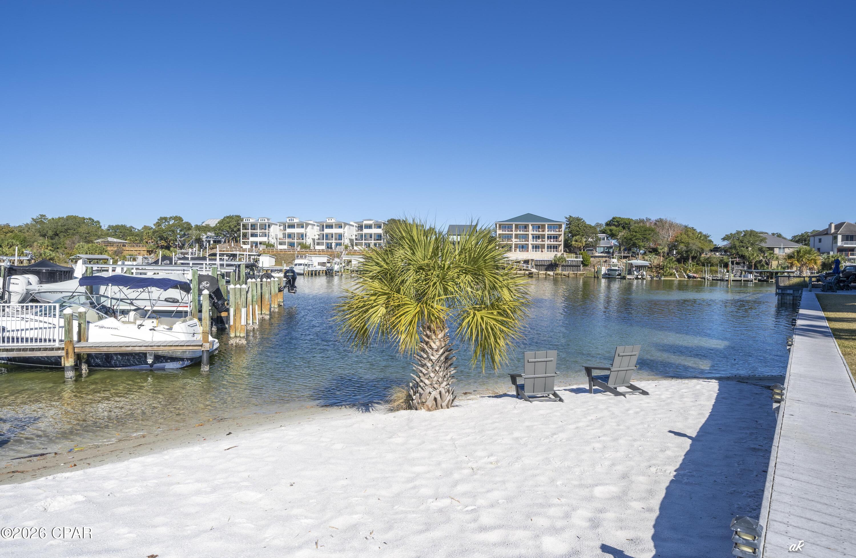 Dolphin Point - Residential