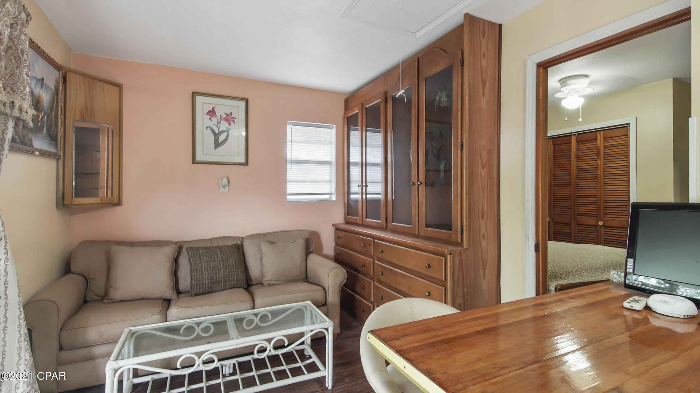 Hutchison's 1st To Bahama Bch - Residential