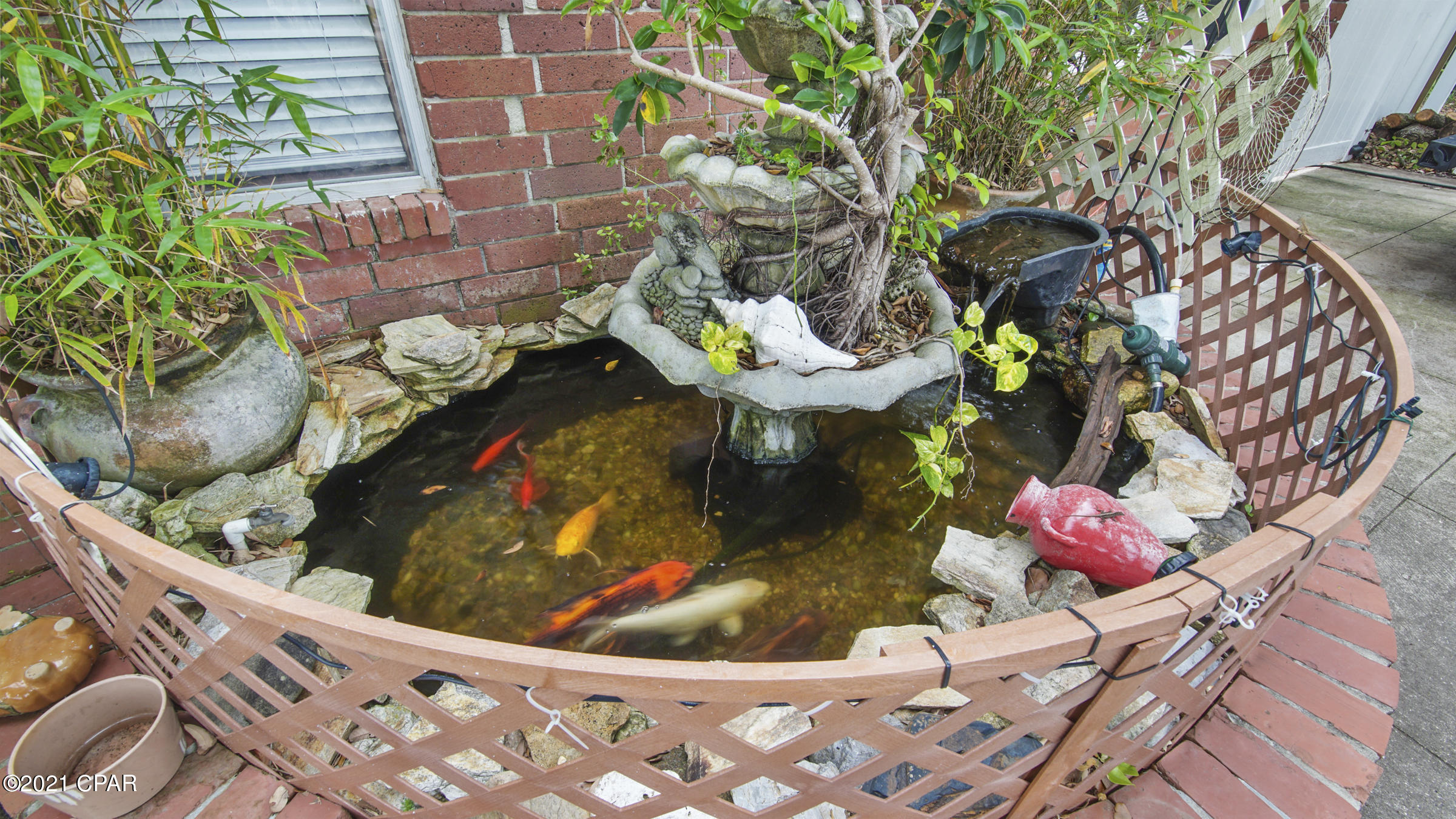 Hutchison's 1st To Bahama Bch - Residential