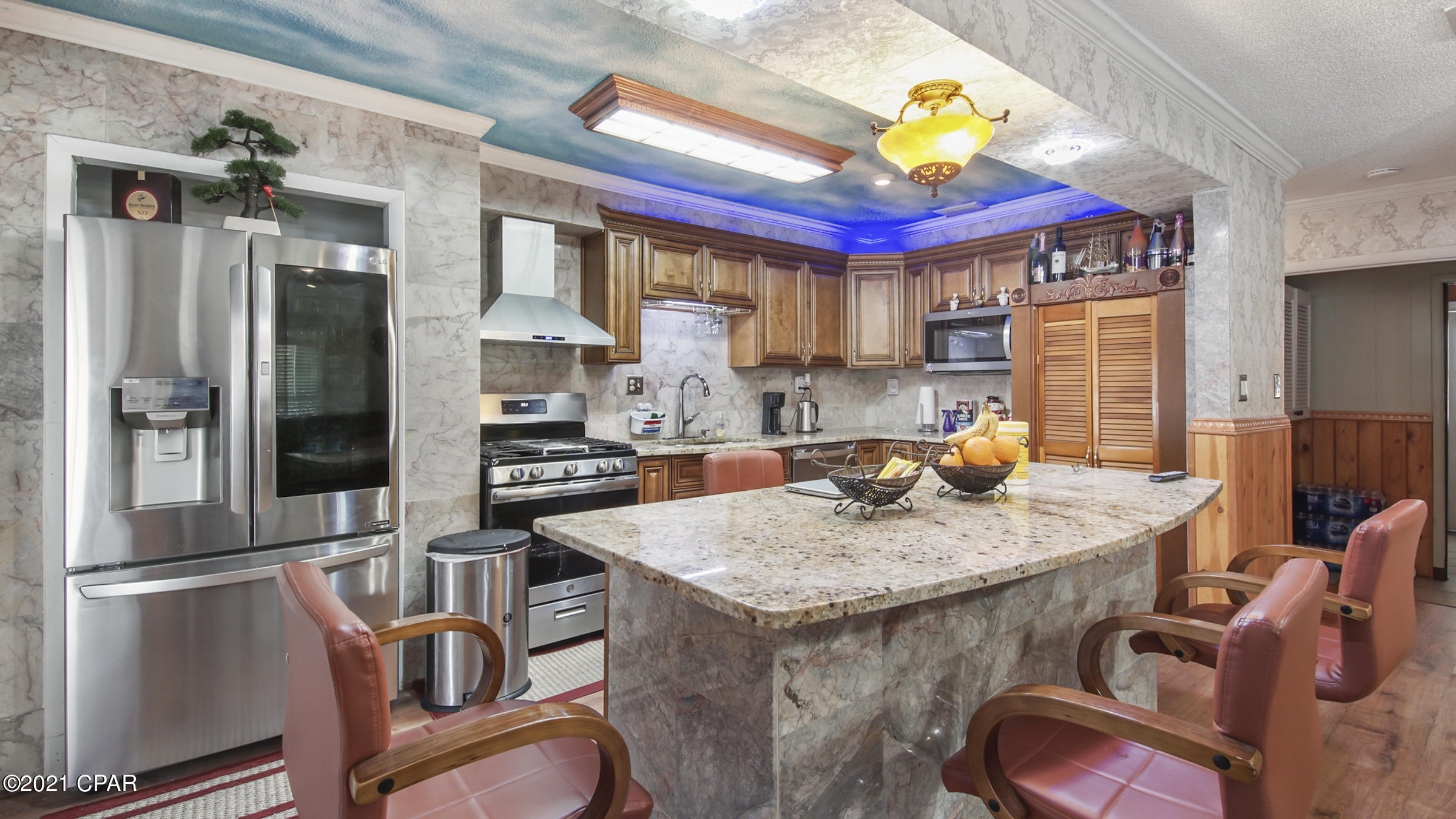 Hutchison's 1st To Bahama Bch - Residential