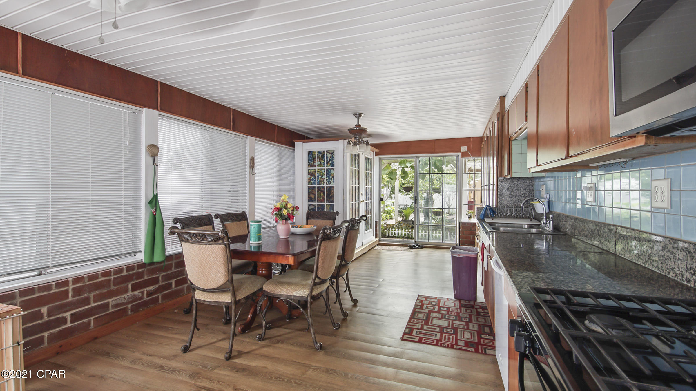 Hutchison's 1st To Bahama Bch - Residential