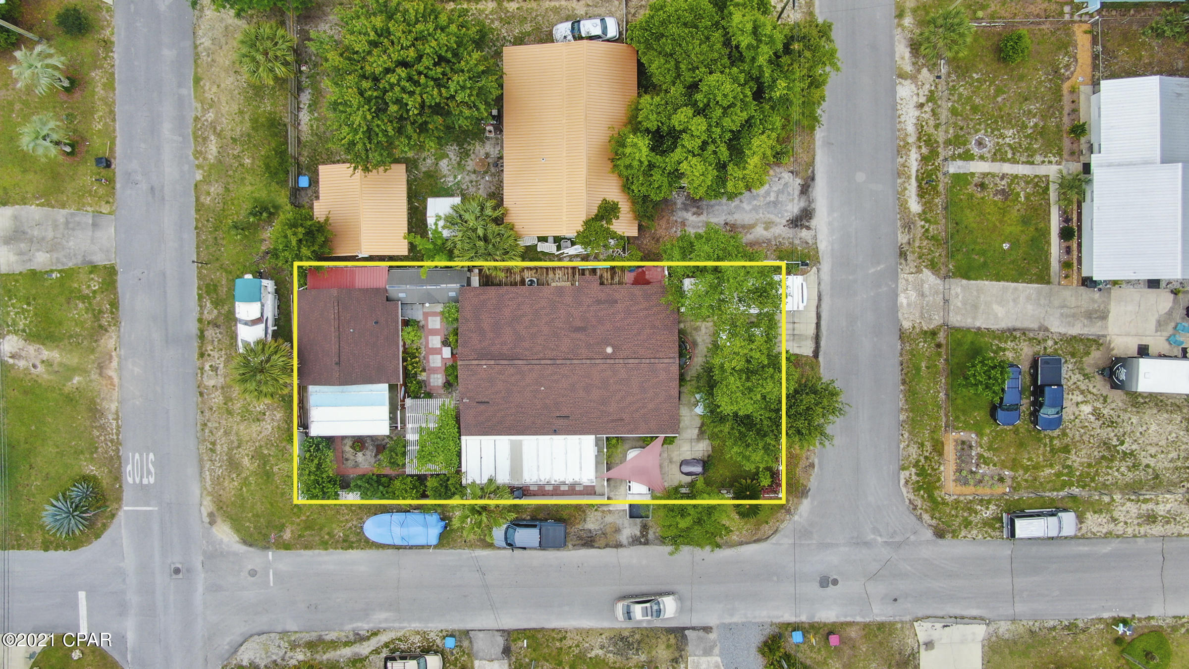 Hutchison's 1st To Bahama Bch - Residential