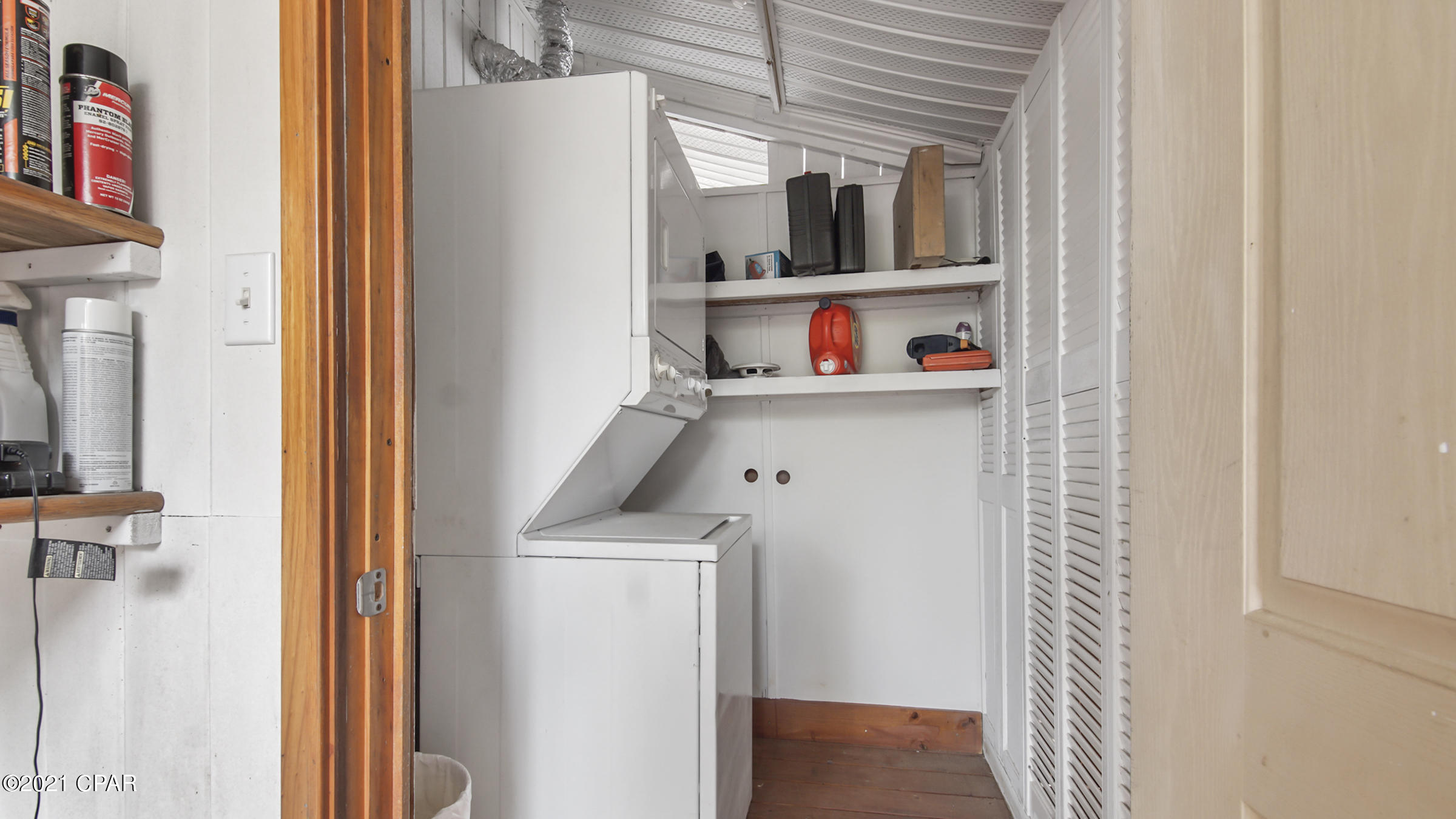 Hutchison's 1st To Bahama Bch - Residential