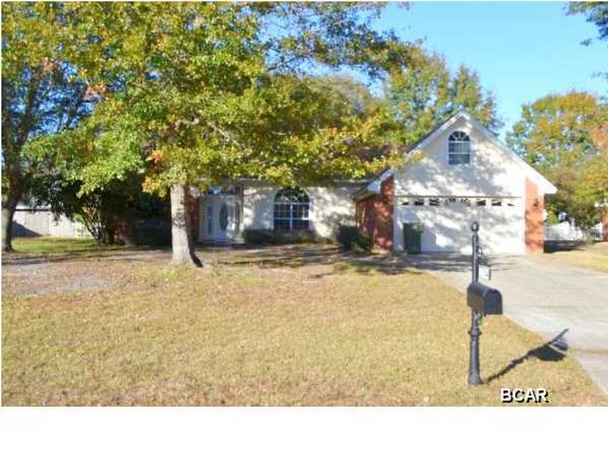 SPACIOUS 3 BEDROOM HOME IN MOWAT HIGHLANDS!! The interior of this home features 3 large bedrooms, 2 full bathrooms, an open floor plan with split bedrooms, 2 dining areas, high ceilings, an interior laundry room, a two car garage with attic storage and ample natural light. The 19x18 living room features a wood burning fireplace, a raised ceiling, attractive crown molding and has access to the backyard. The 15x10 dining area is open to the living room and can accommodate large dining room furniture. Adjoining the living room is a very functional kitchen and breakfast room. The kitchen boasts ample counter and cabinet space, a breakfast bar and all appliances convey. The 16x14 master bedroom has a tray ceiling, 2 walk-in closets and can accommodate king size furniture. The adjoining