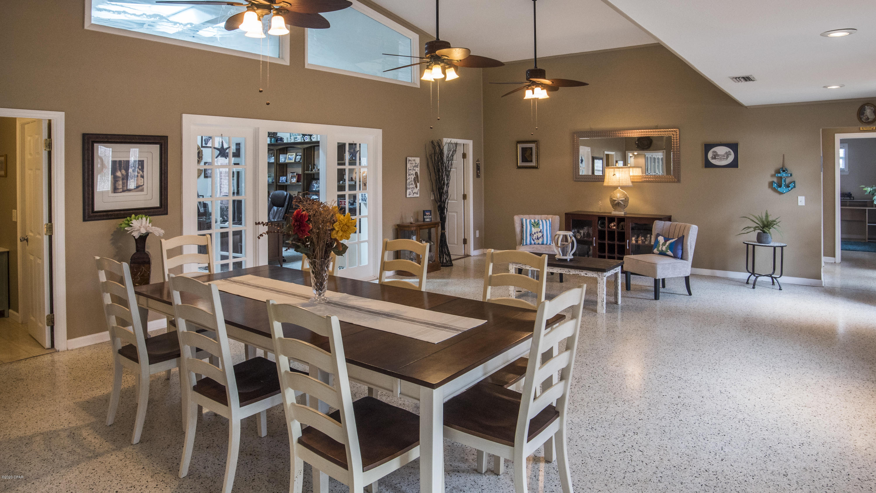 Grand Lagoon Banks - Residential