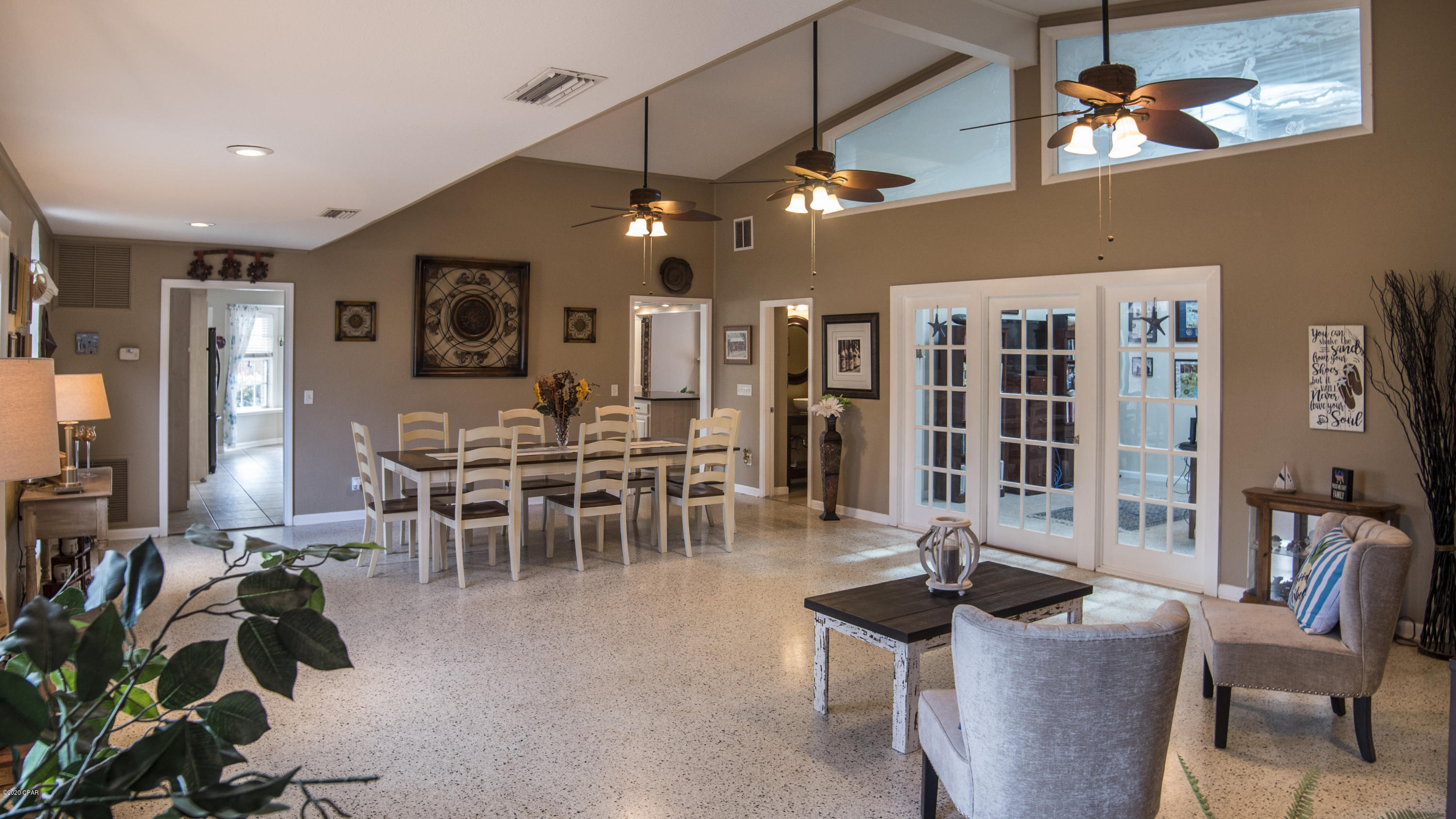 Grand Lagoon Banks - Residential