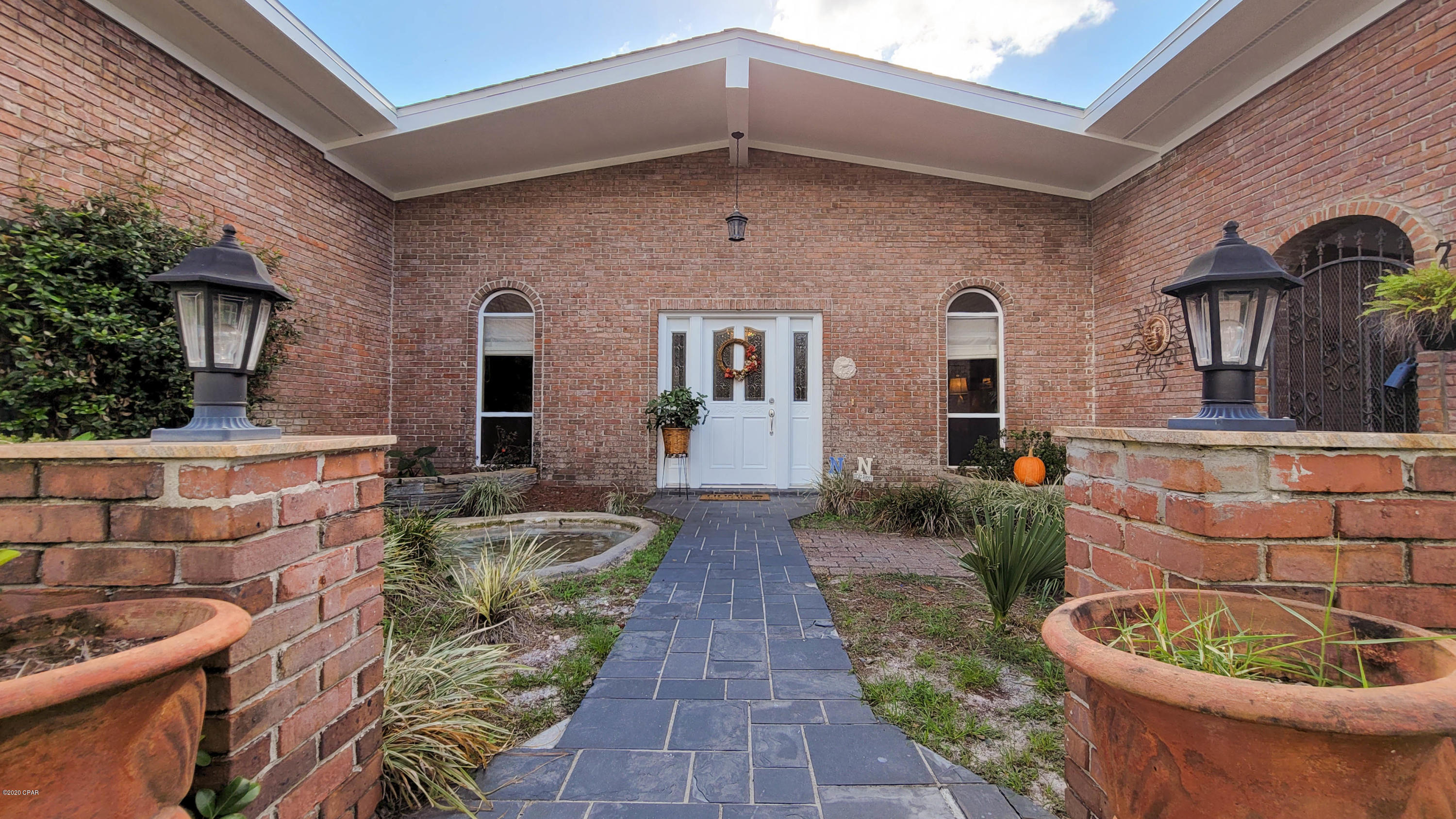 Grand Lagoon Banks - Residential