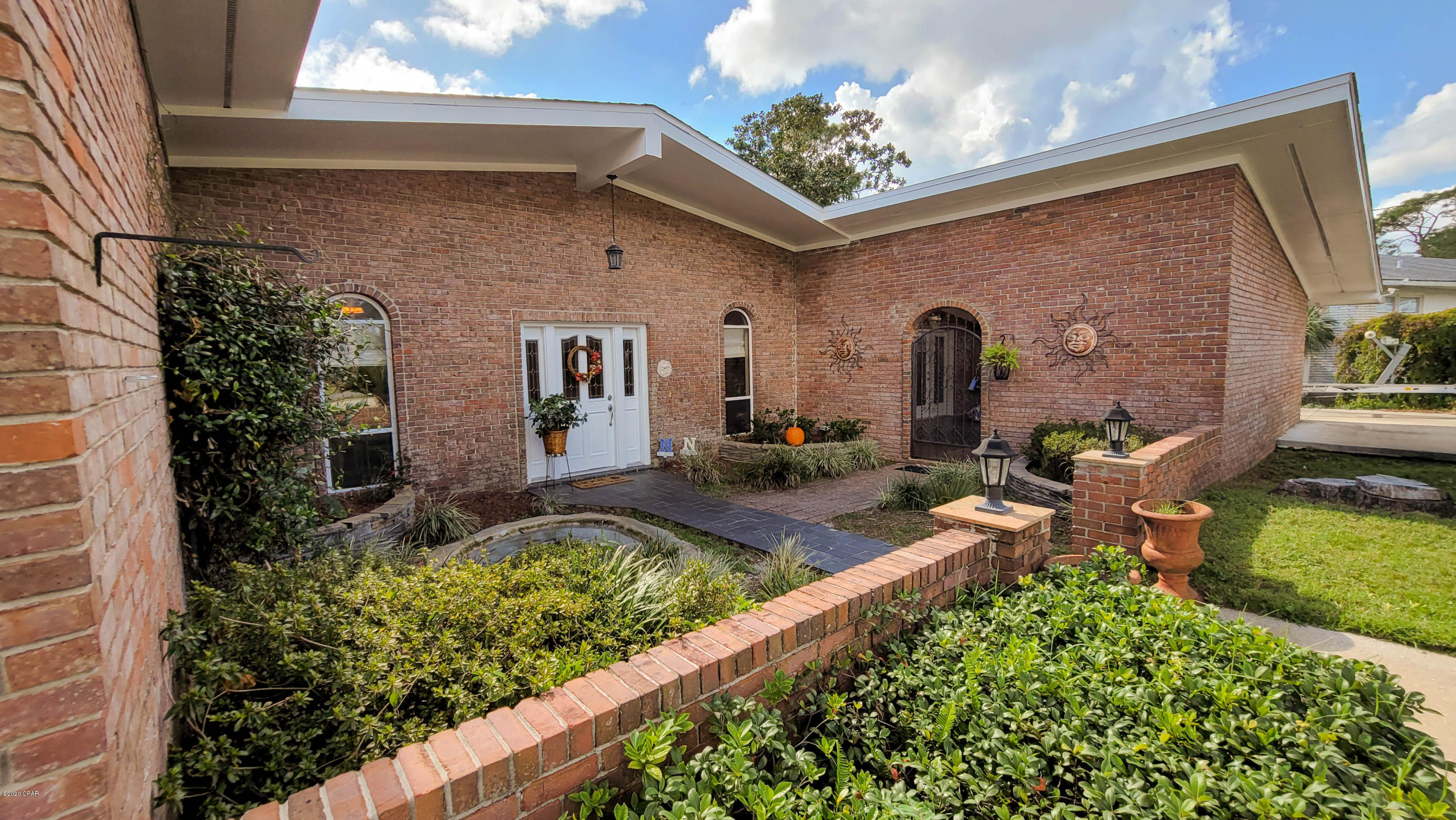 Grand Lagoon Banks - Residential