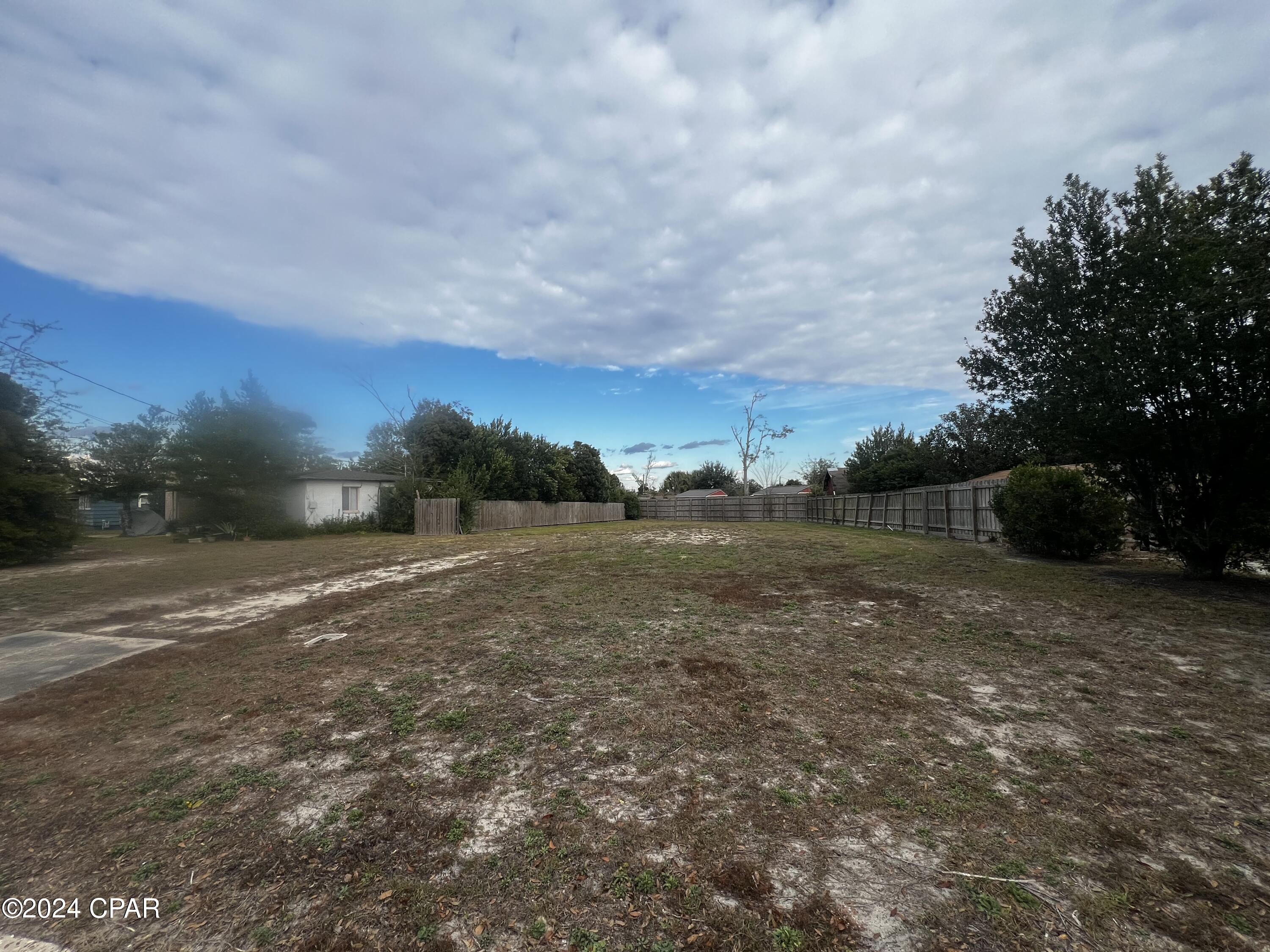 [No Recorded Subdiv] - Land