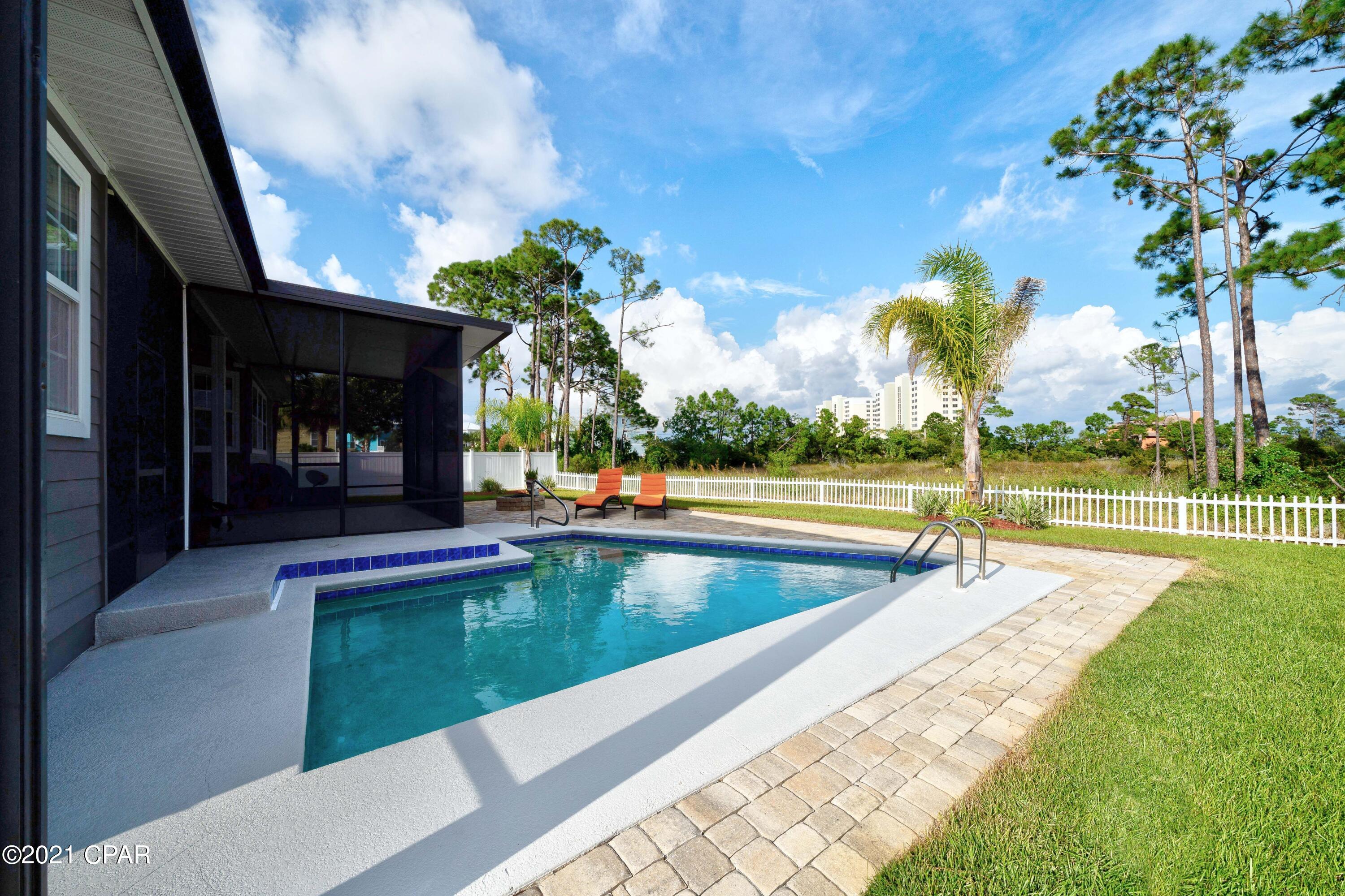 Dolphin Bay Ph I - Residential