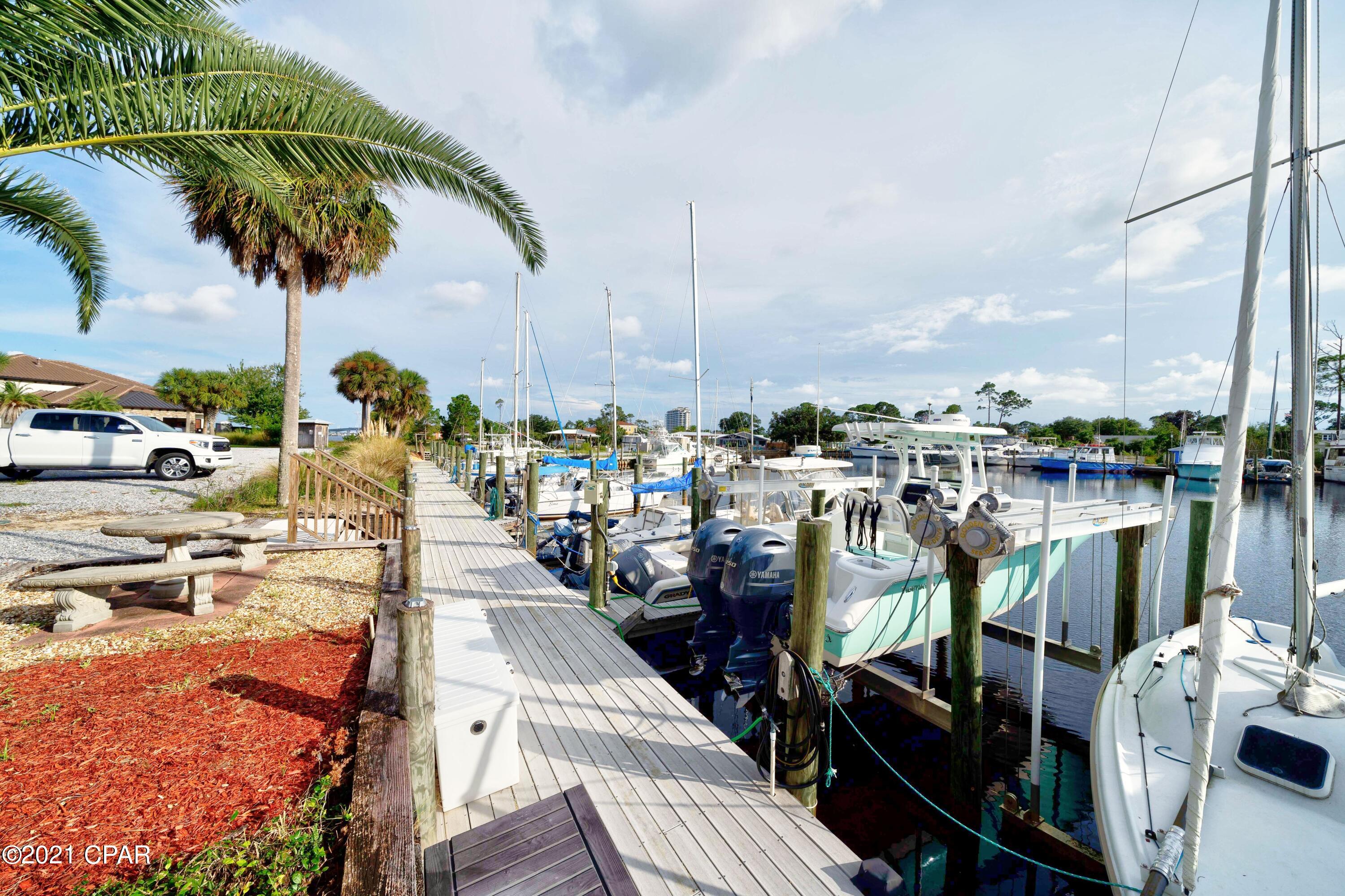 Dolphin Bay Ph I - Residential