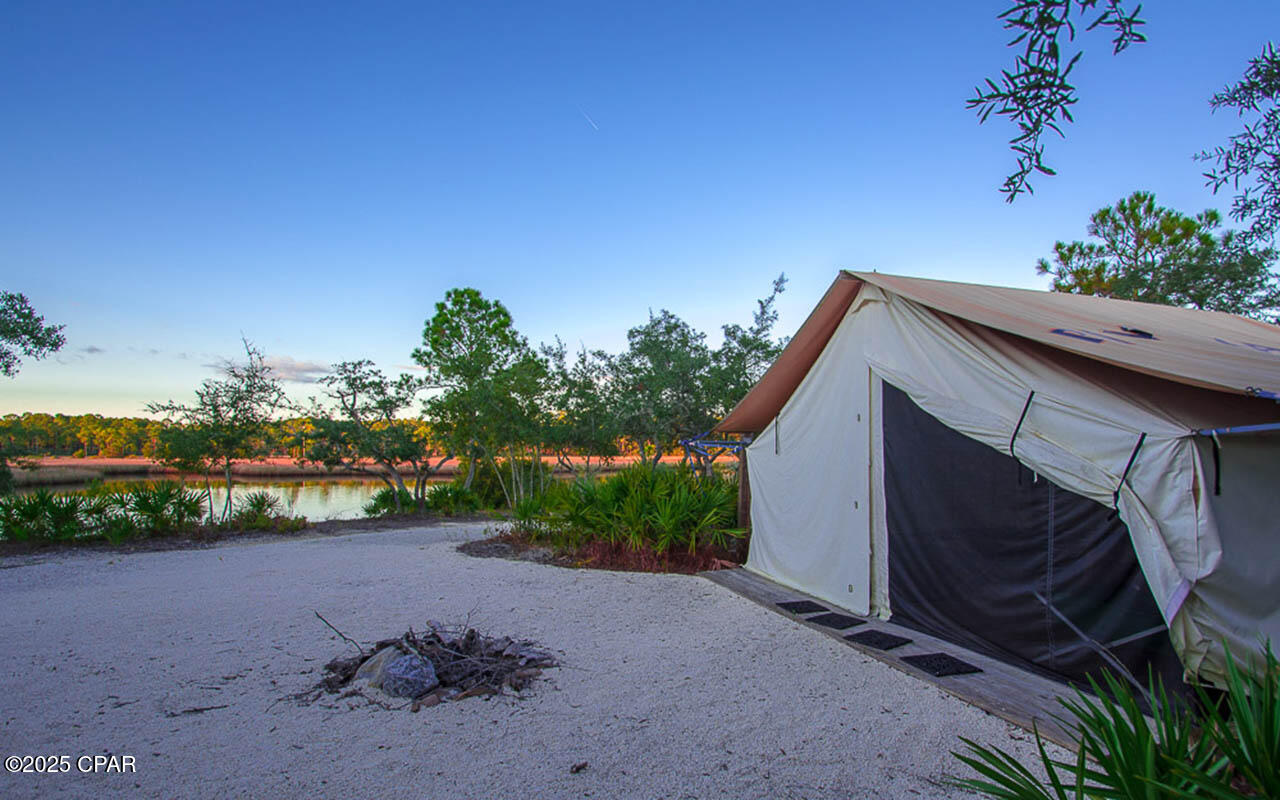 Rivercamps On Crooked Creek - Residential