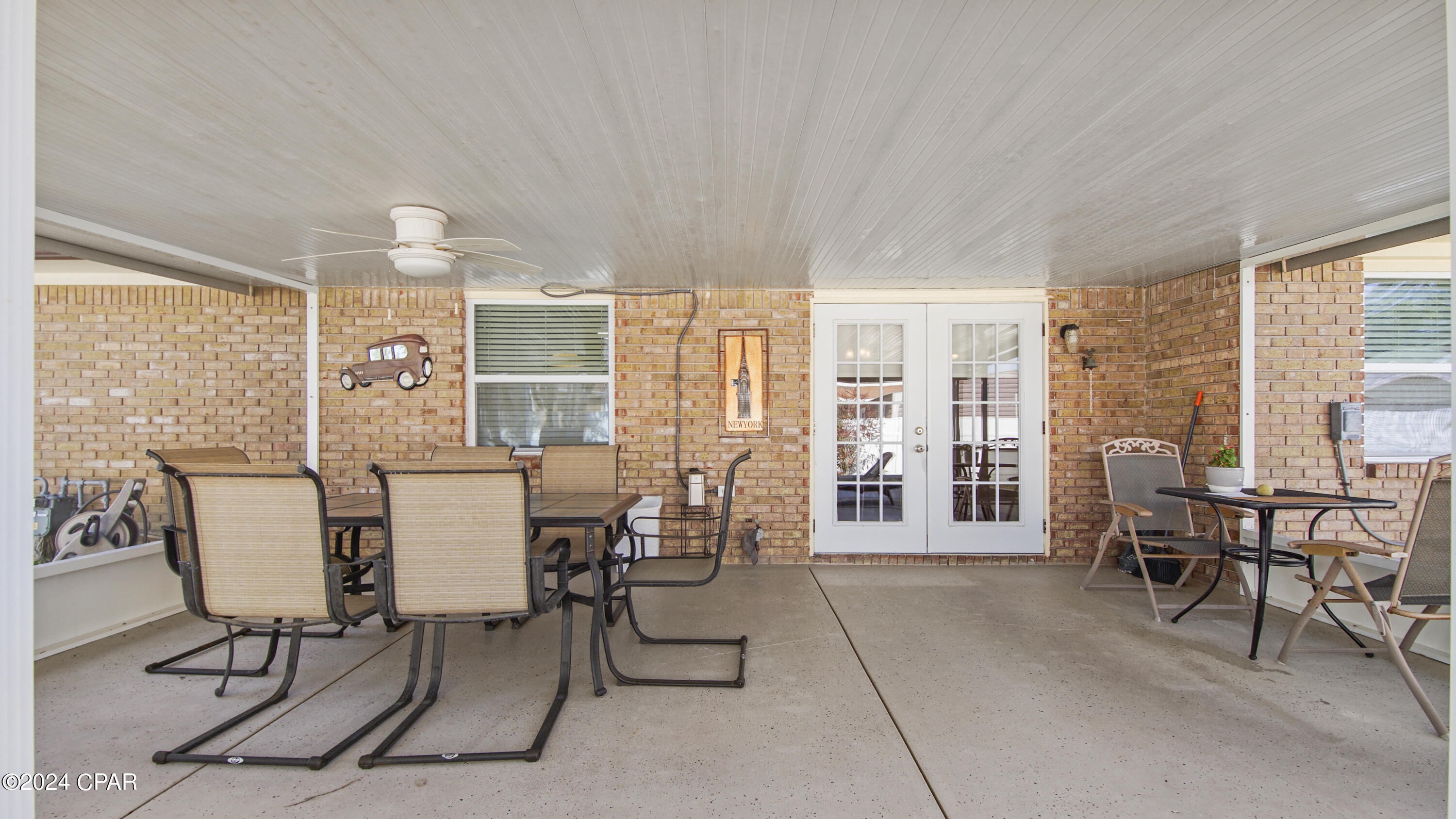 Venetian Villa 1st Add Replat - Residential