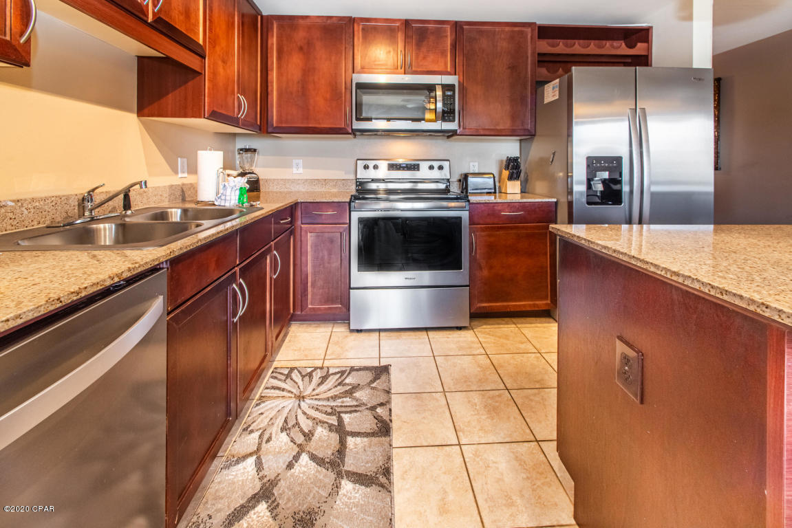 Laketown Wharf - Residential