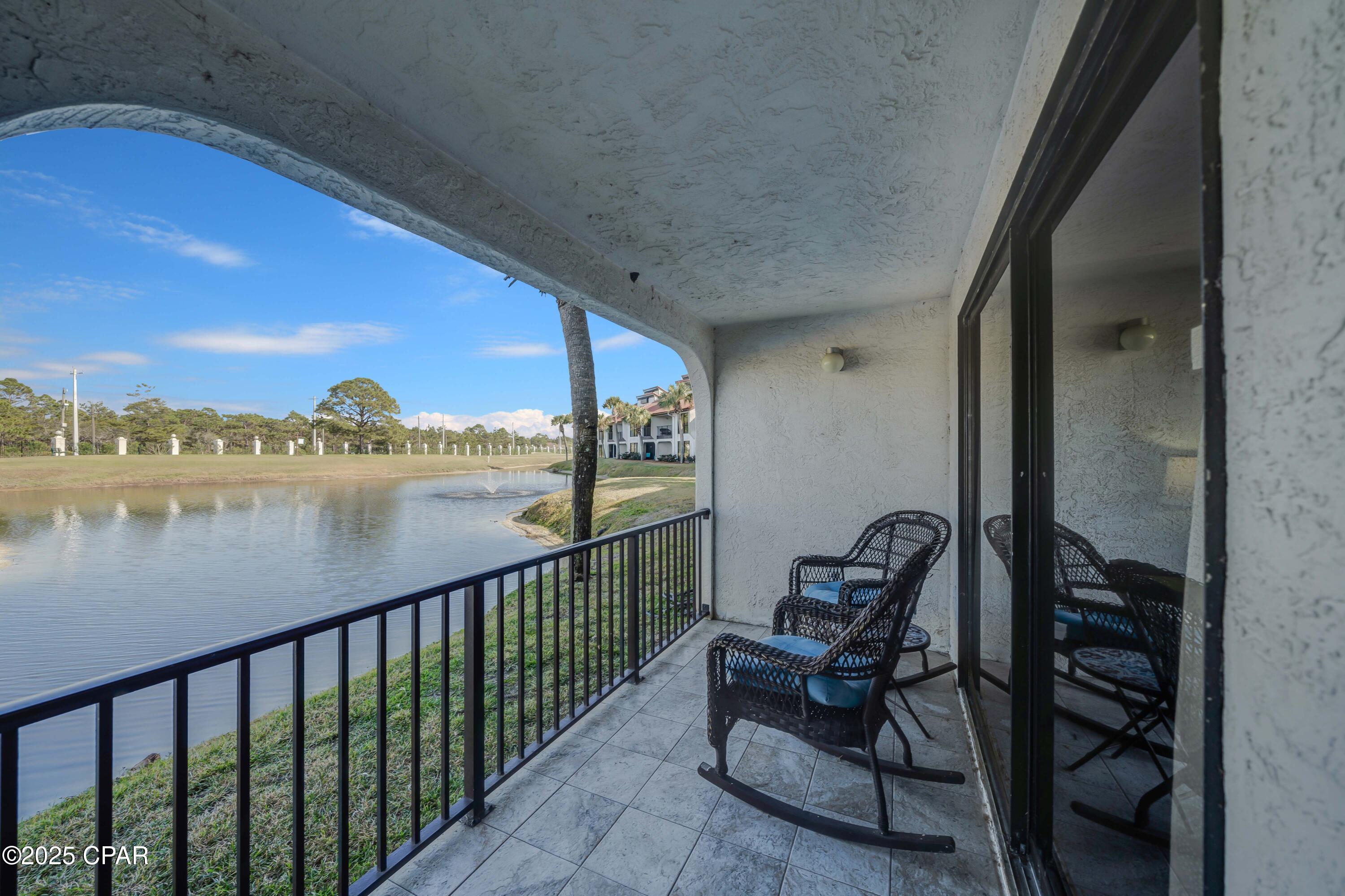 Edgewater Golf Villas 5 B - Residential