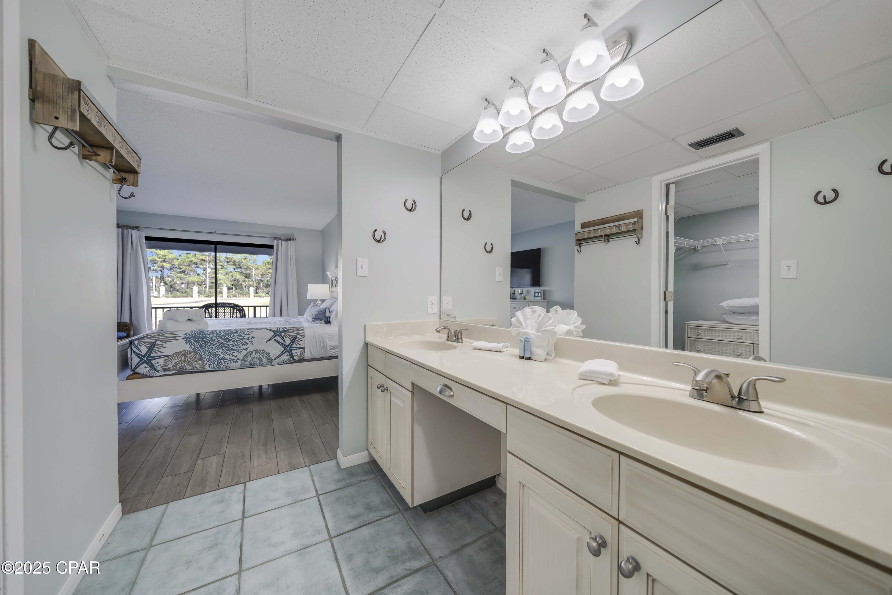 Edgewater Golf Villas 5 B - Residential