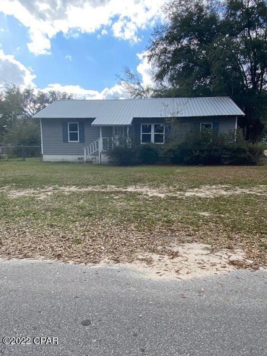 Entered for comp purposes.  3 bedroom 1 bath on city lot in Cottondale.