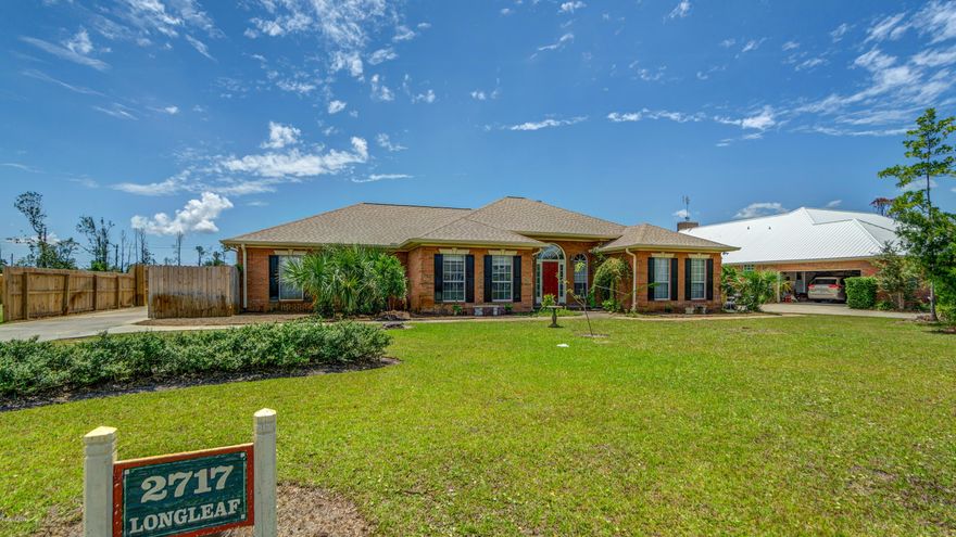 Beautiful 4 bedroom / 2 bath home located in the popular Kings Point. Located on over 1/2 acre of land with a swimming pool. Home is on a quite cul-de-sac with a large driveway with plenty of room for parking. The location of the master bedroom and additional bedrooms make this home ideal for big families and extended family. You will be impressed by the crown molding, new paint, new fence and new roof. Please verify all important information.