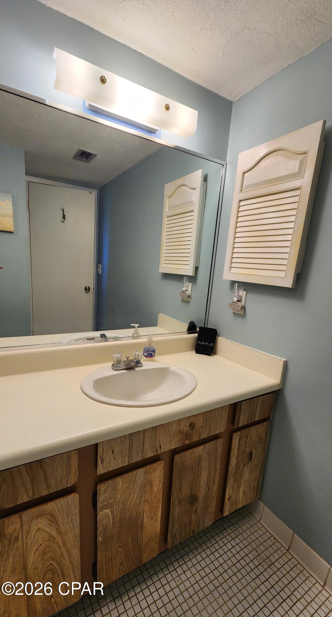 Mariner West Condo - Residential