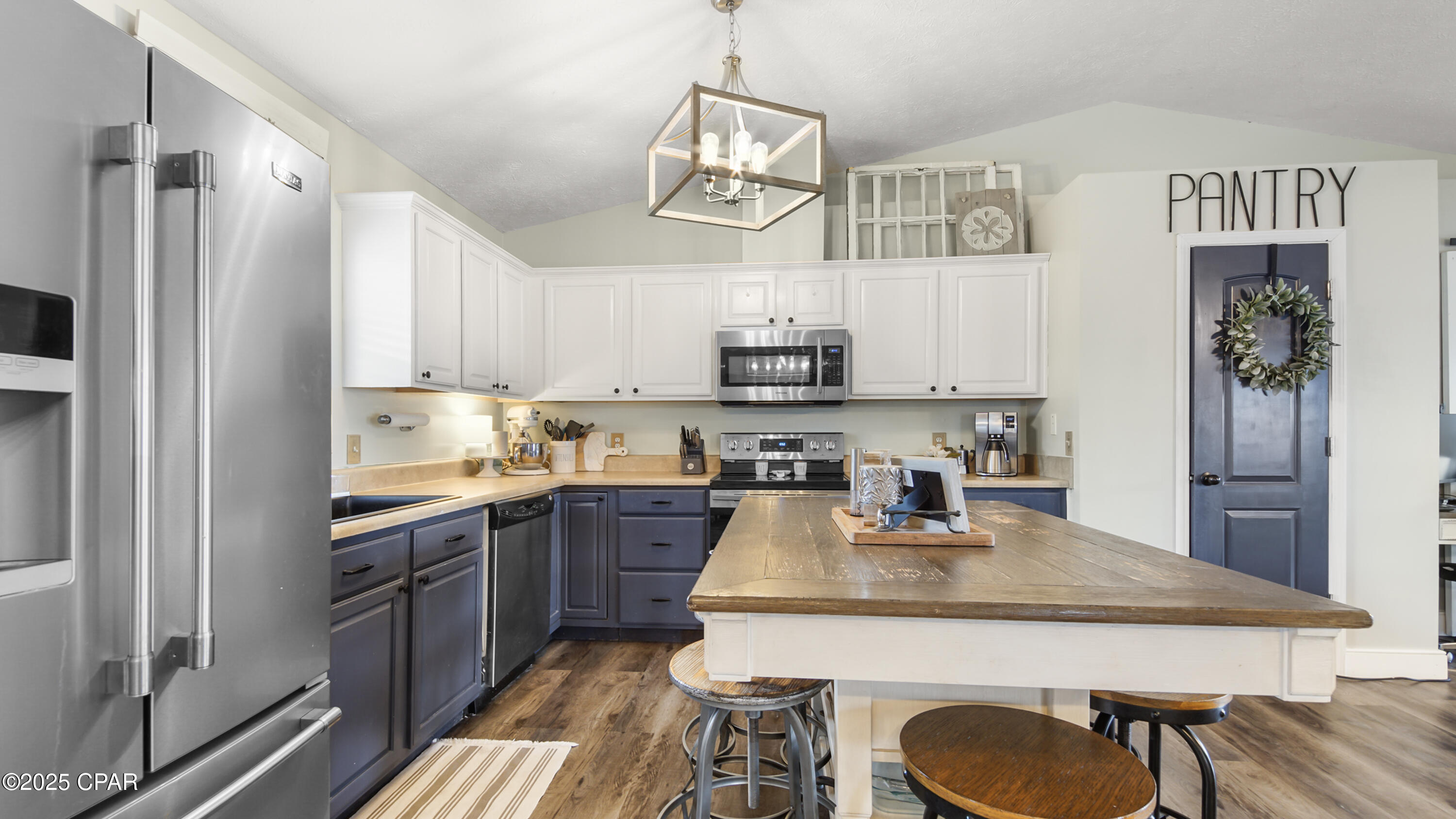 Lake Forest Estates - Residential